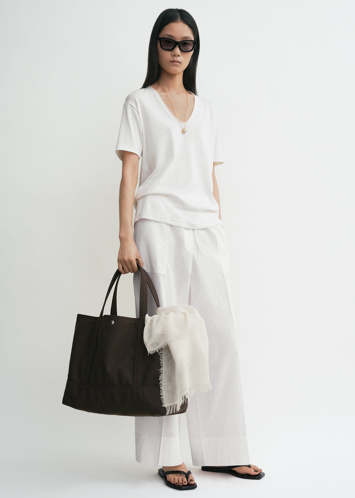 Beach tote dark brown