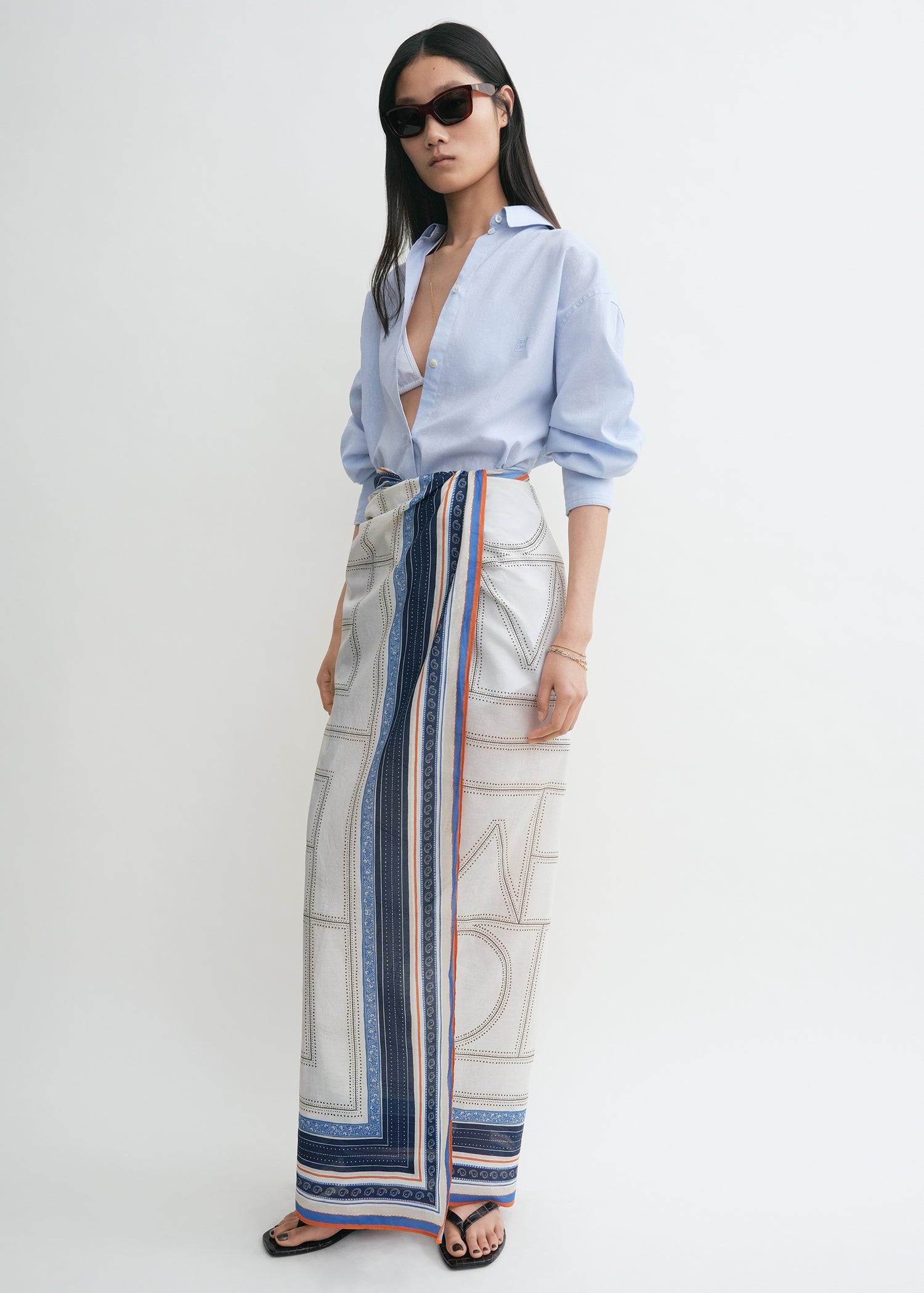 Collector sarong ecru/navy
