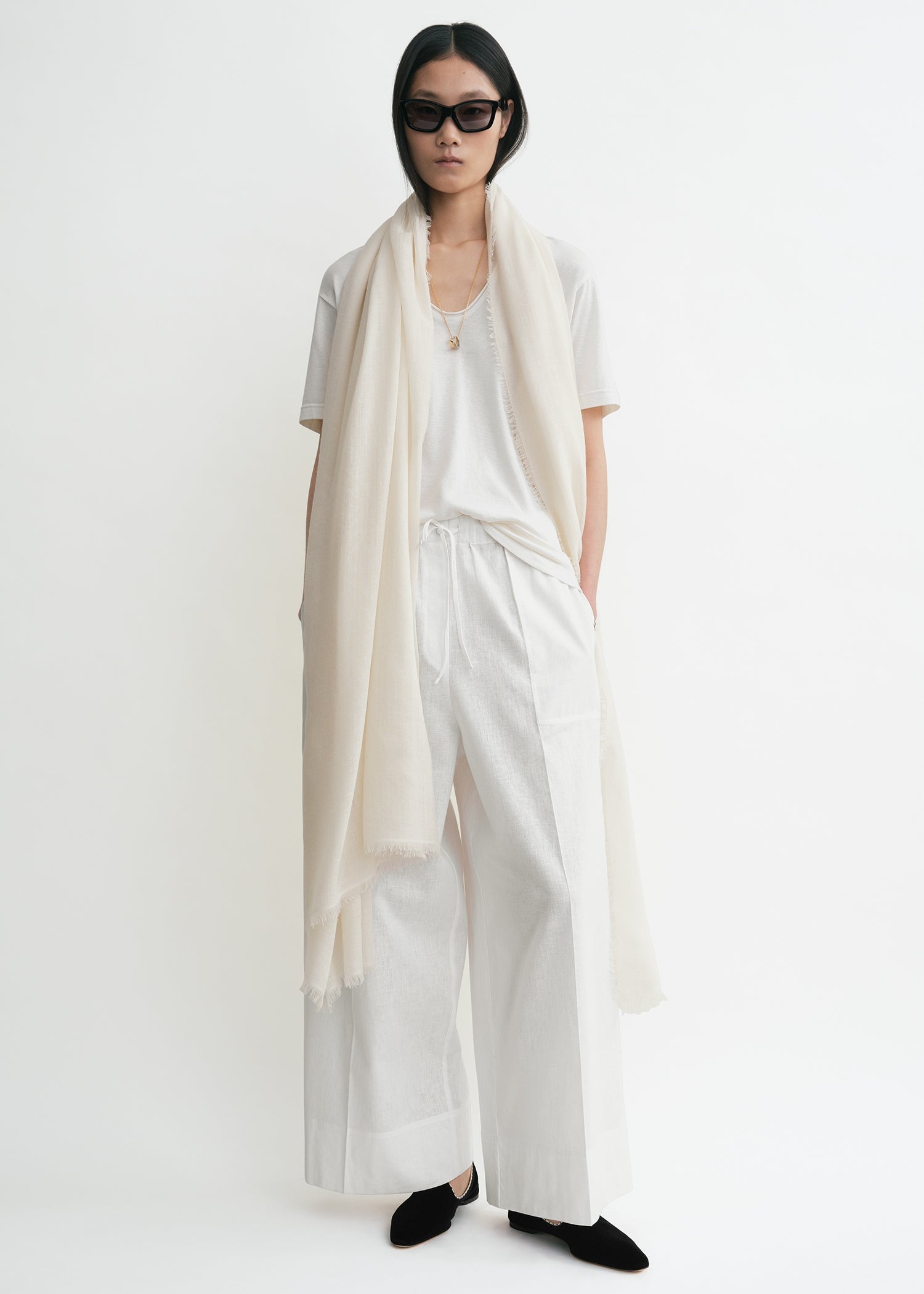 Wide summer trousers white