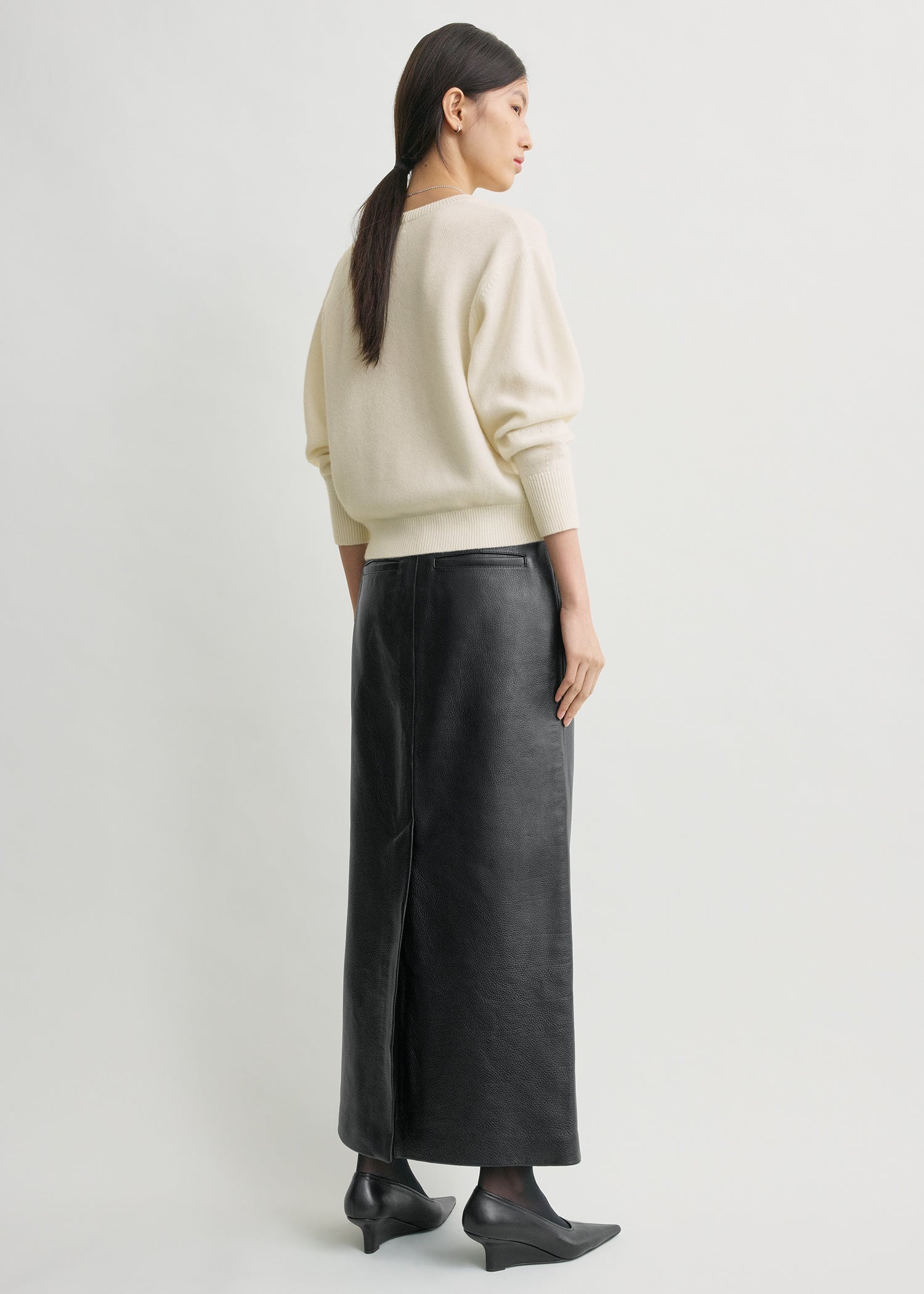 V-neck cashmere cardigan ecru