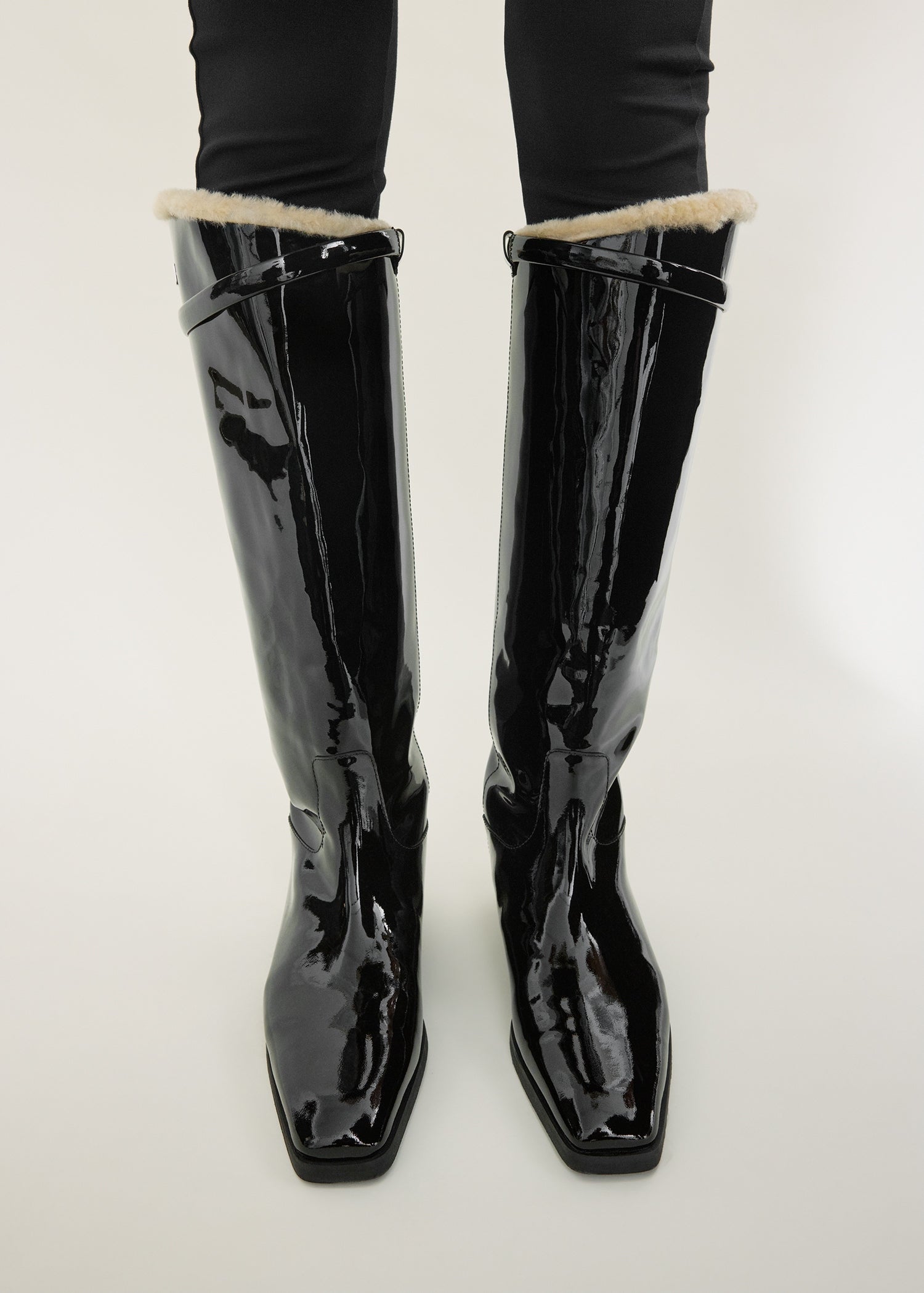 Shearling riding boots black/beige