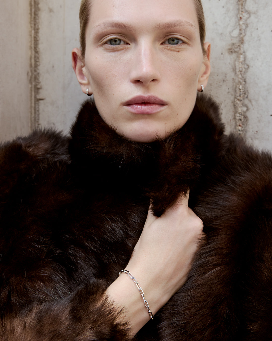 Collarless cinched jacket black – TOTEME