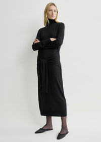 Double-sleeve turtleneck dress black