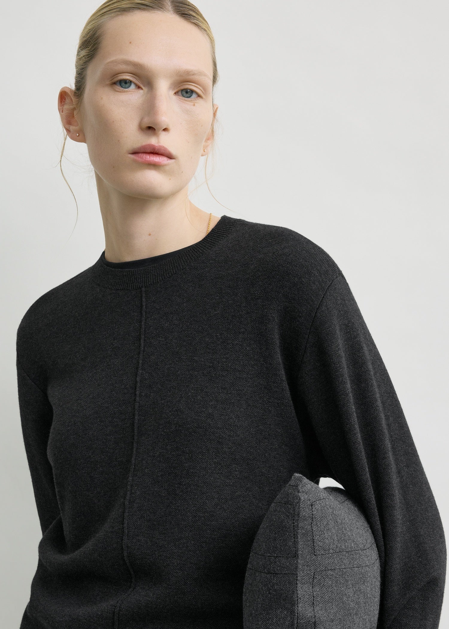 Pintucked sweater charcoal
