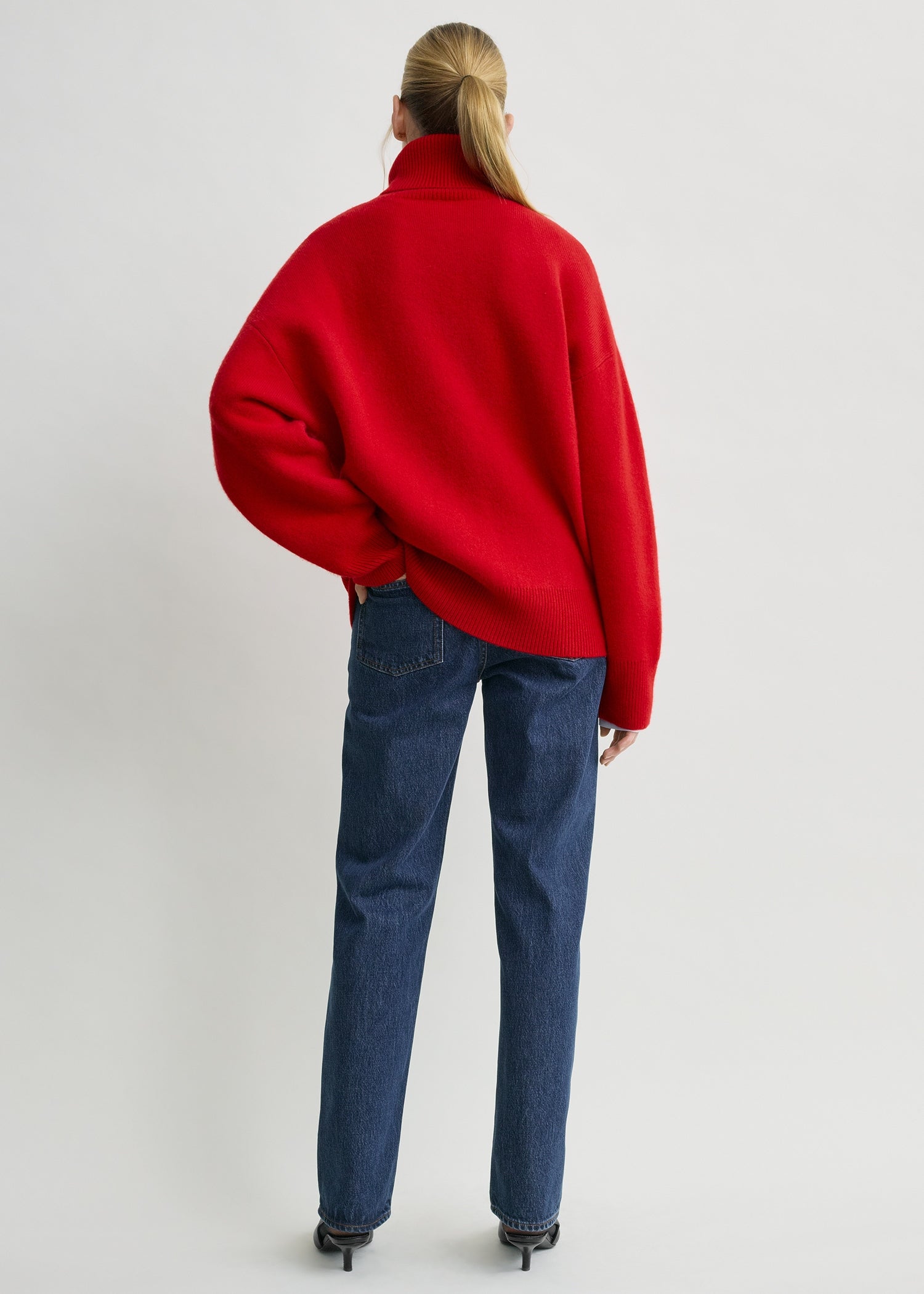 Double-knit turtleneck poppy – TOTEME