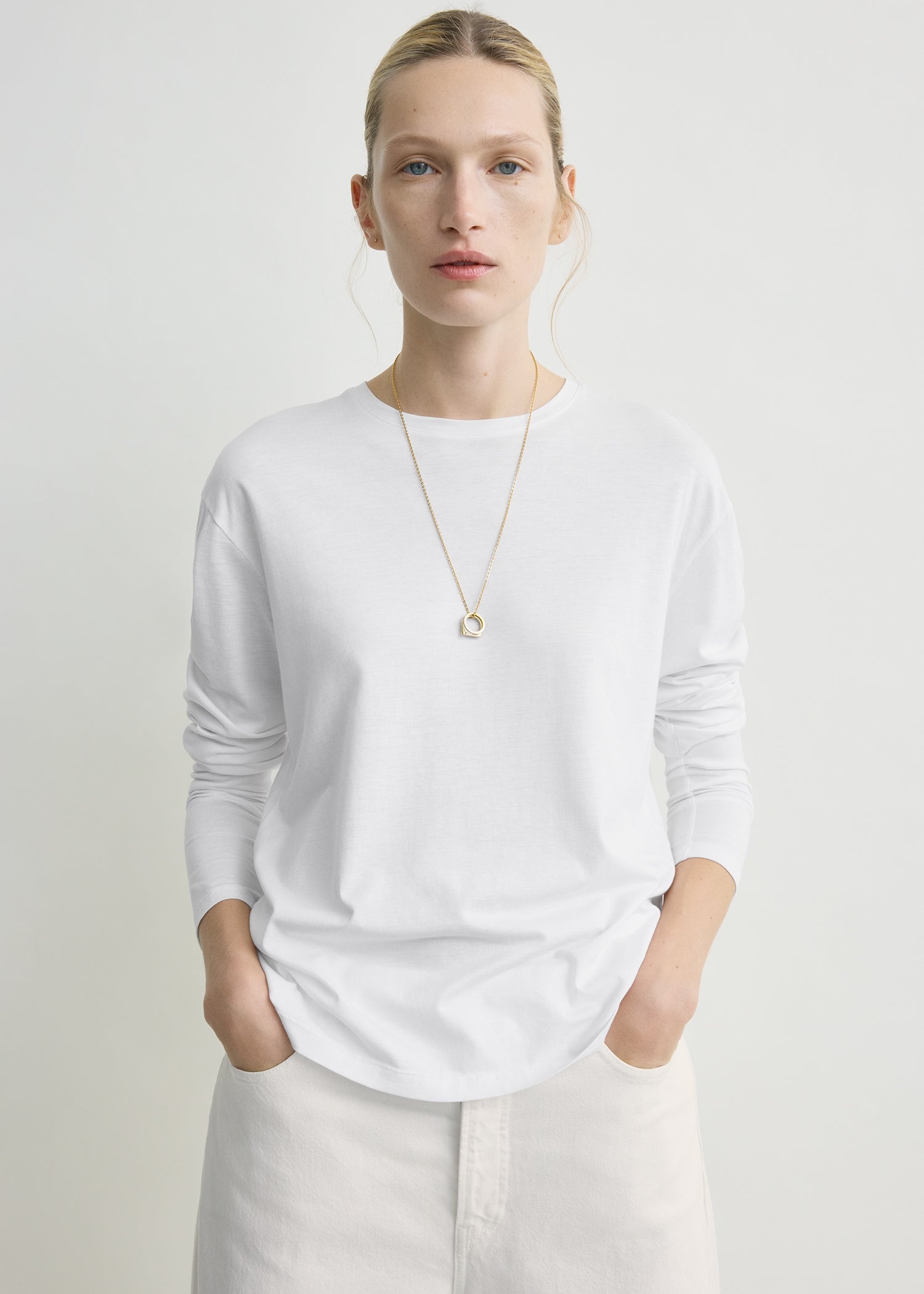 Classic long-sleeve tee white – TOTEME