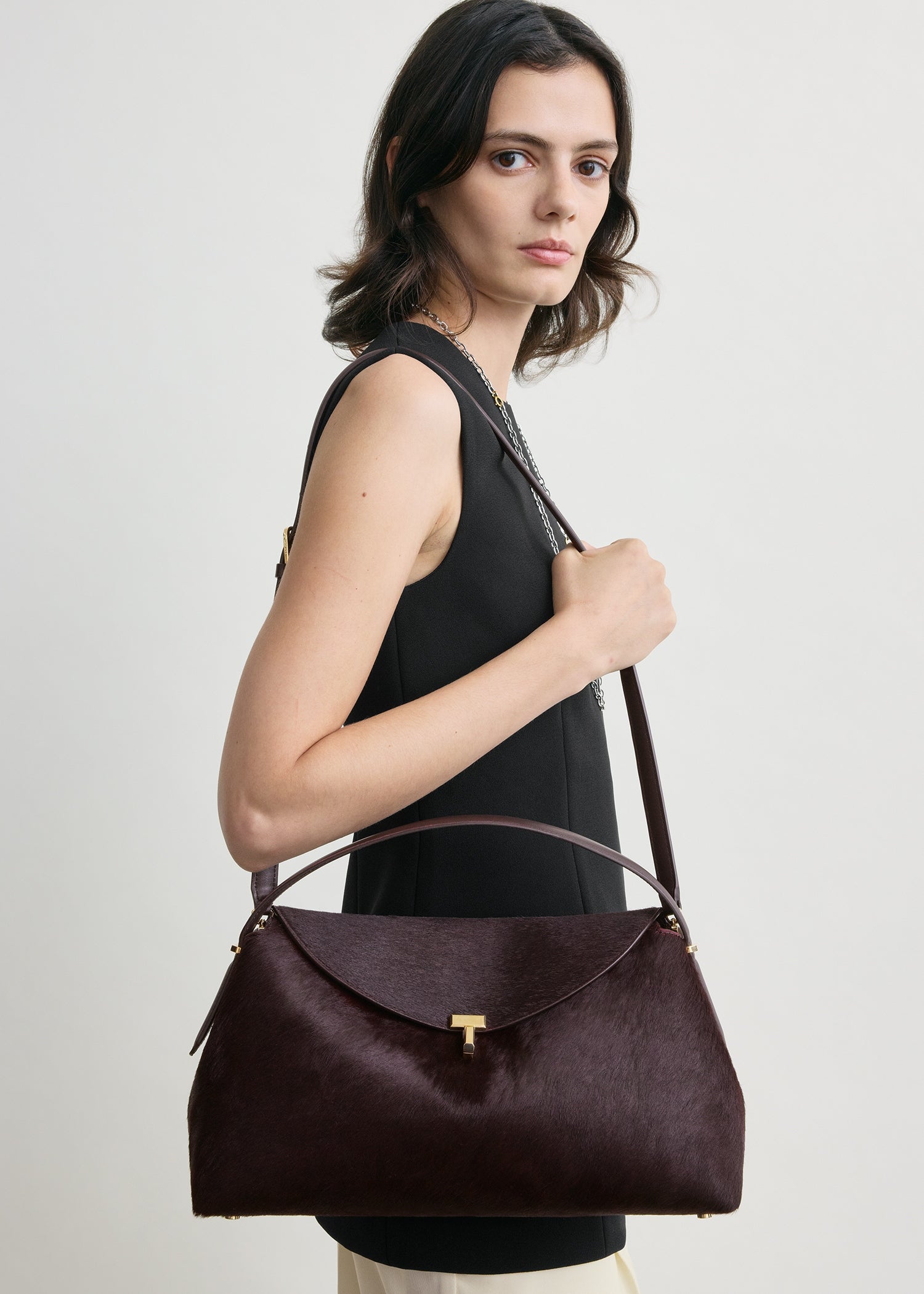 T-lock pony hair top handle wine – TOTEME