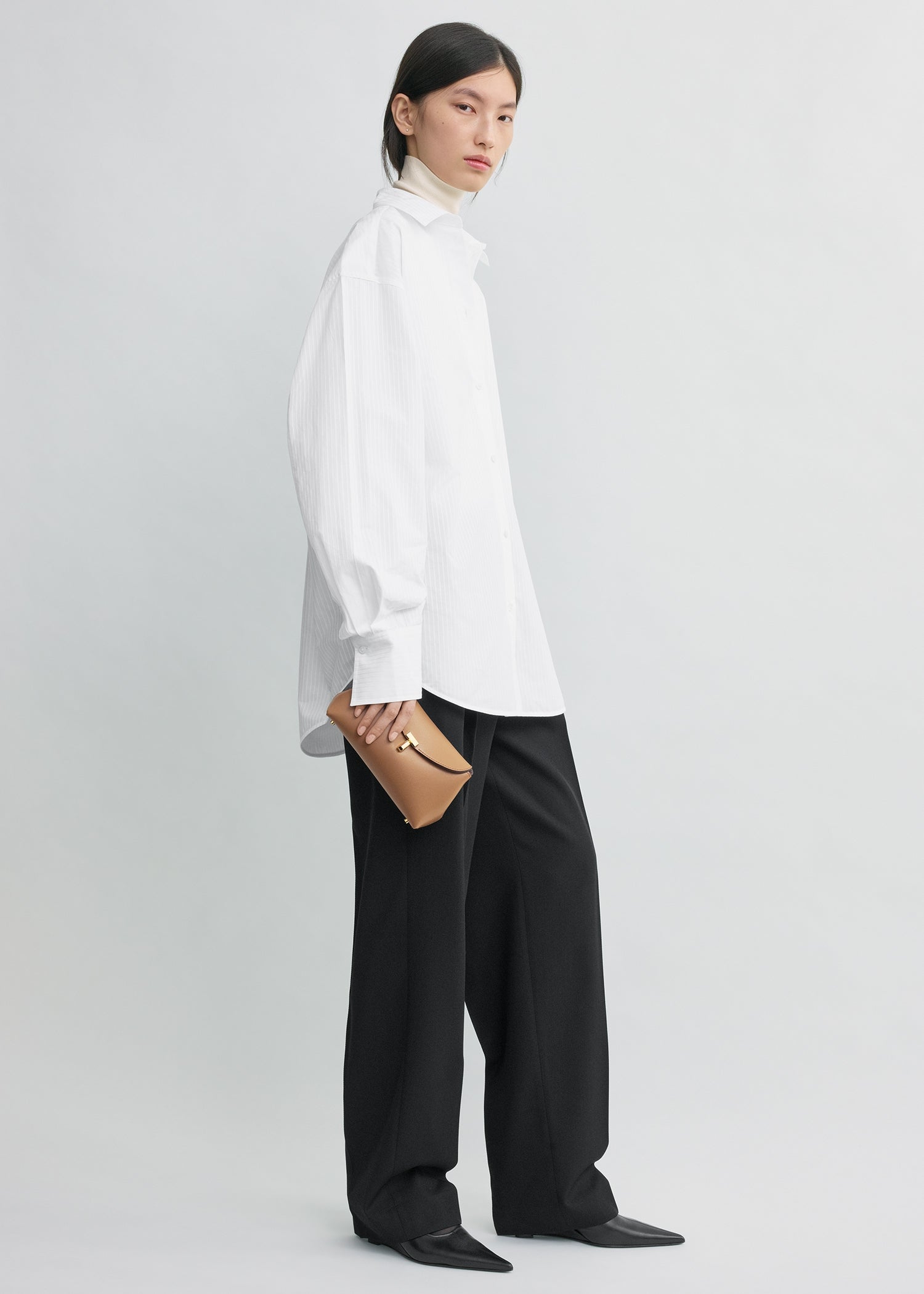 Mini T-lock leather clutch camel
