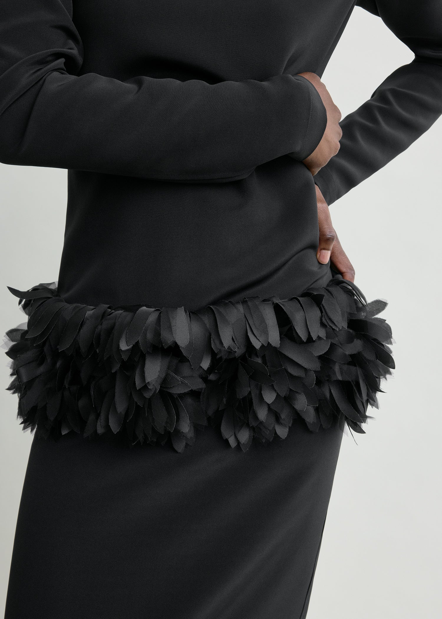 Petal dress black