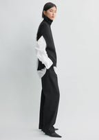 Double-knit cape knit black