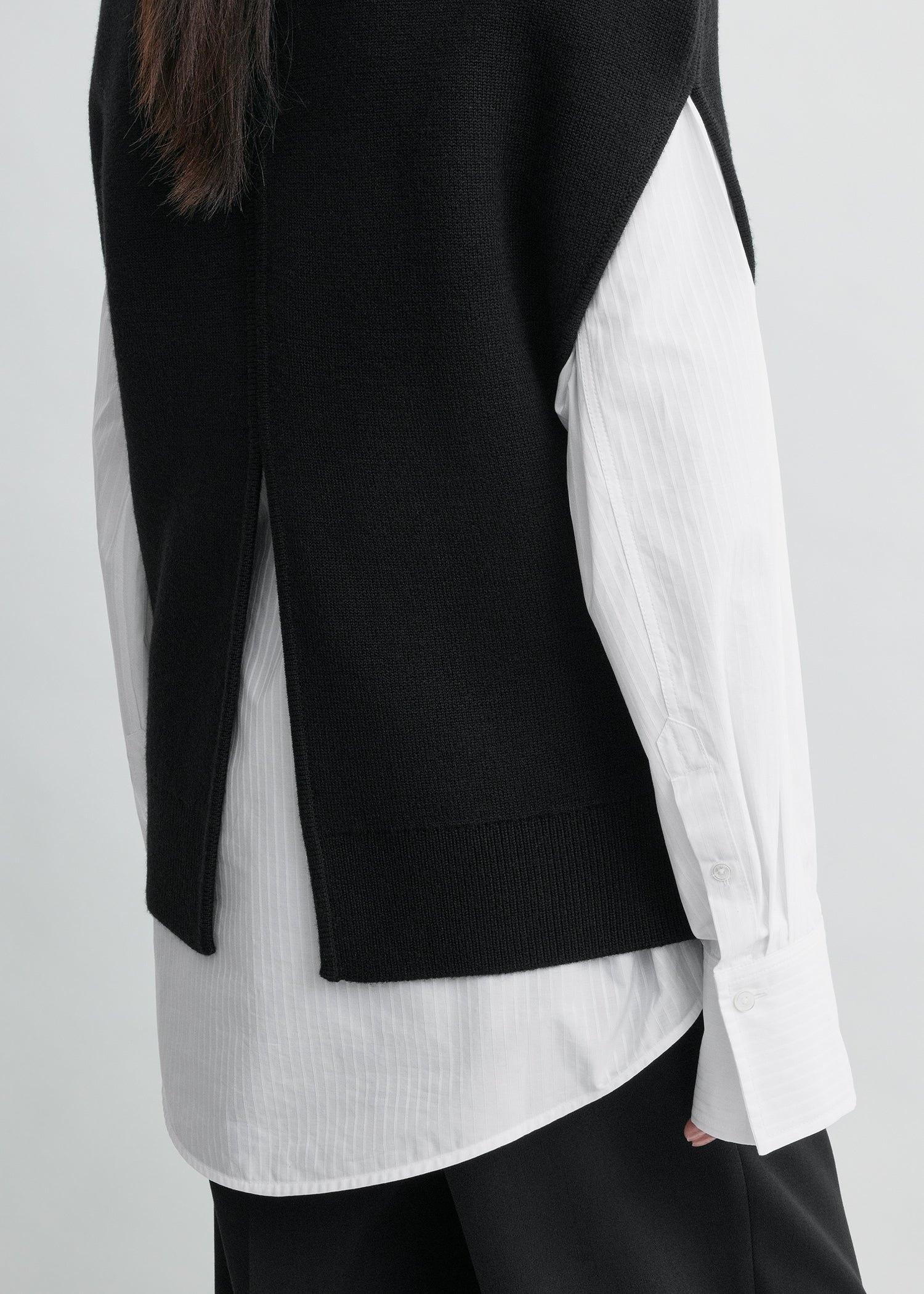 toteme キャップスリーブ ブラックニット　半袖 TOTEME（トーテム） Tシャツ Curved Seam Tee 211 439 770 レディース