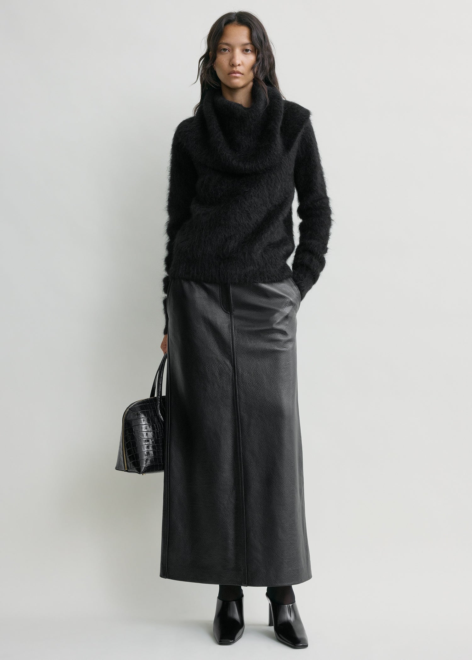 Funnel alpaca-blend knit black