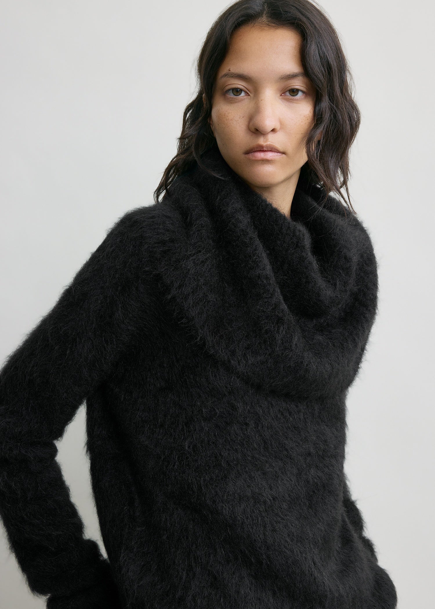 Funnel alpaca-blend knit black