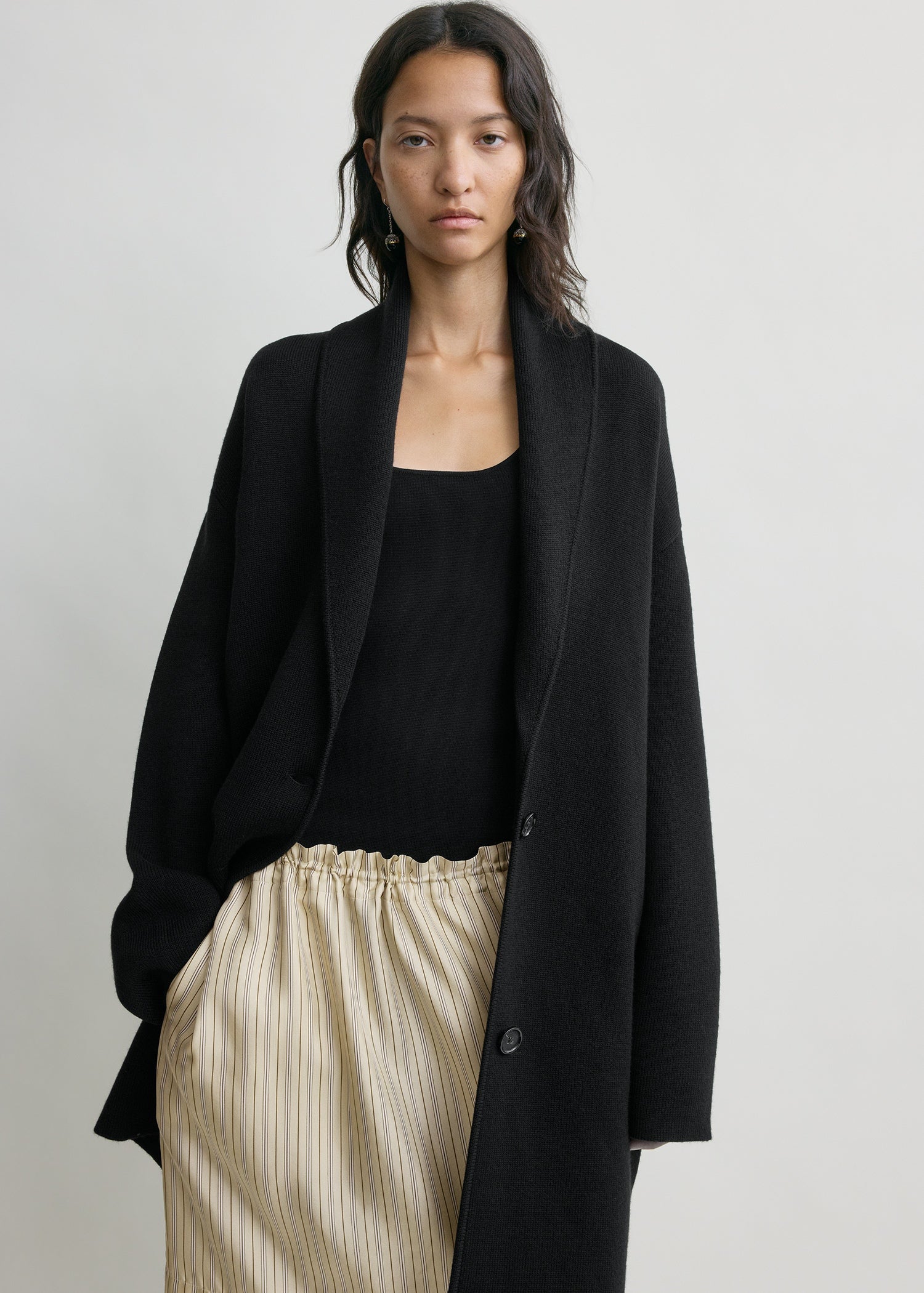 Shawl-lapel robe black petite