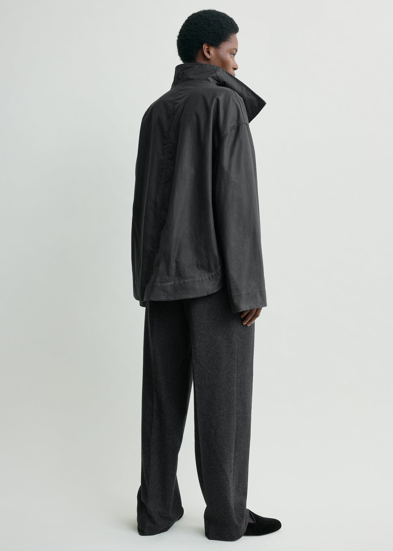 【TOTEME】WASHED COTTON JACKET 黒 Zipped country jacket washed black – TOTEME