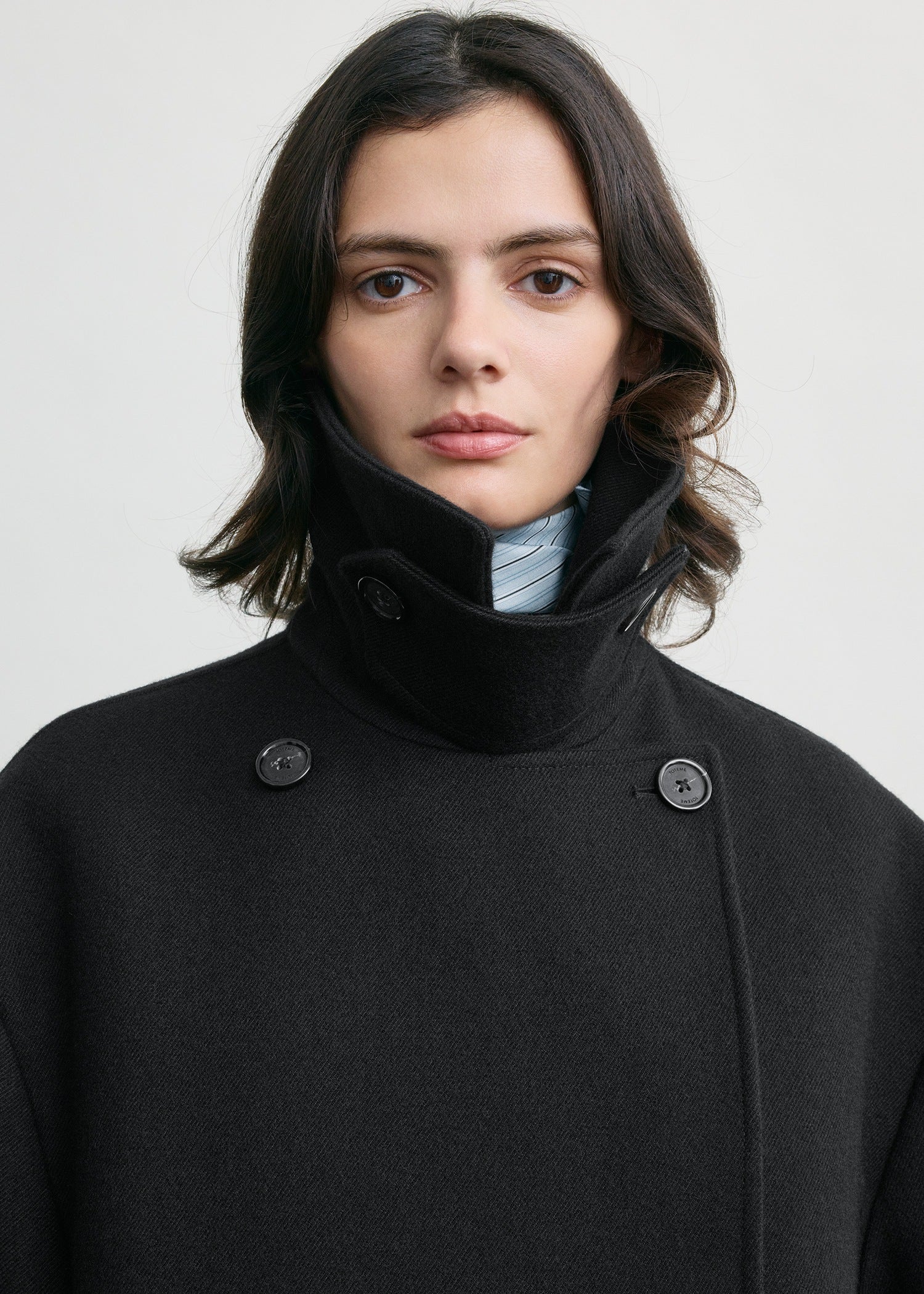 Broad peacoat black – TOTEME