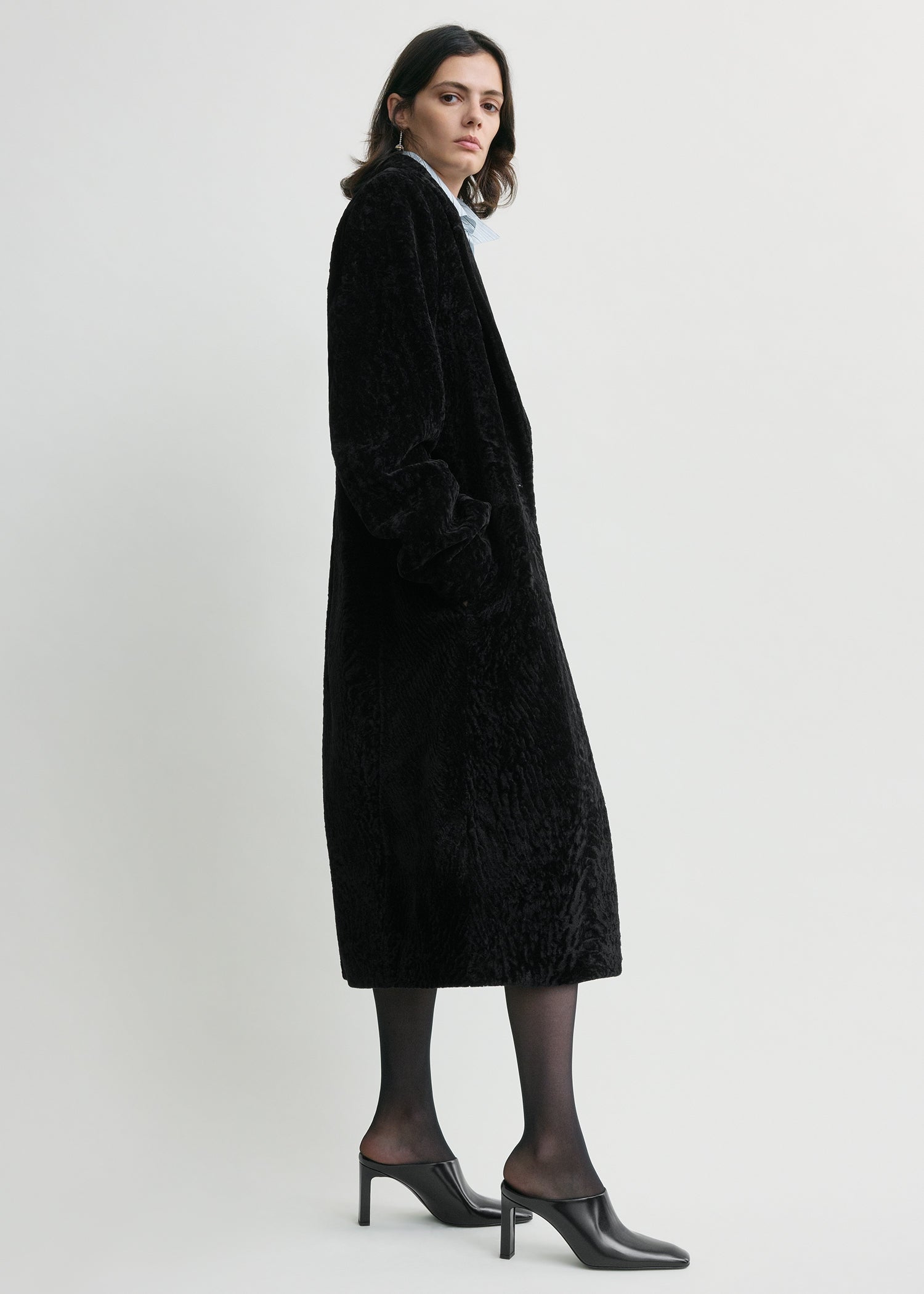 Classic shearling coat black