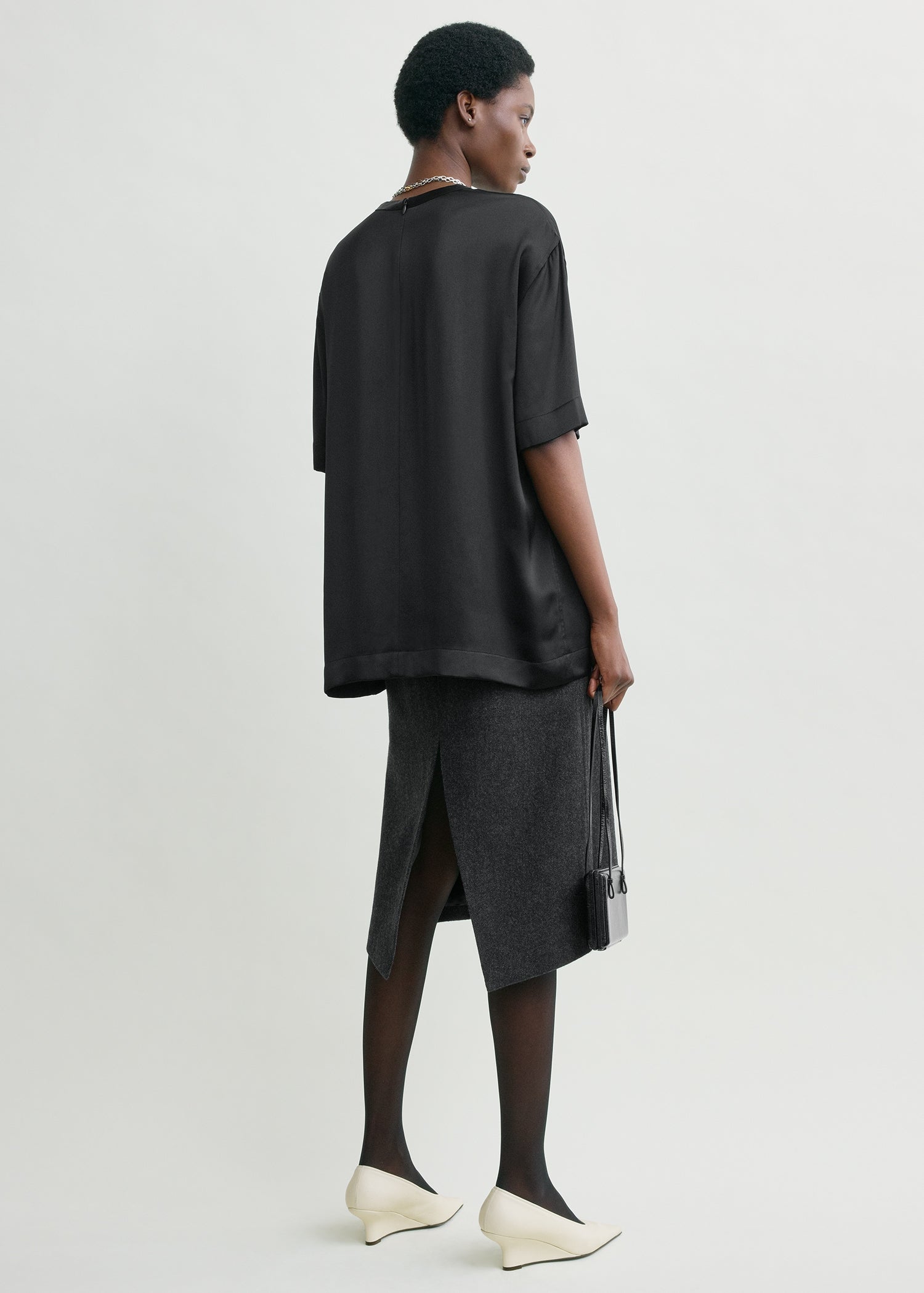 Satin tee black