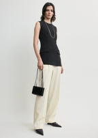 Sleeveless pocket top black