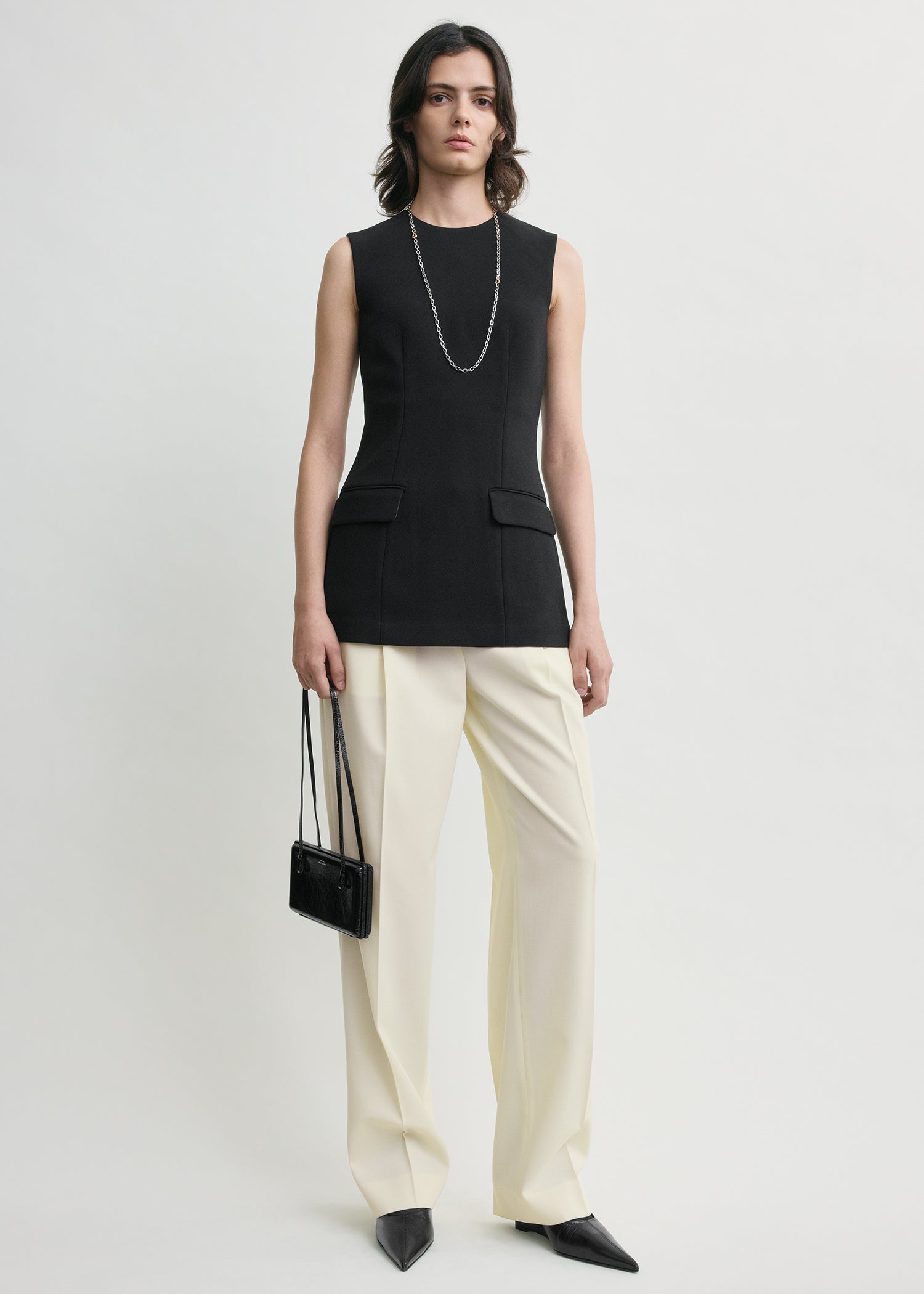 OMMO GATHER POCKET BARE TOP ブラック Sleeveless pocket top black – TOTEME