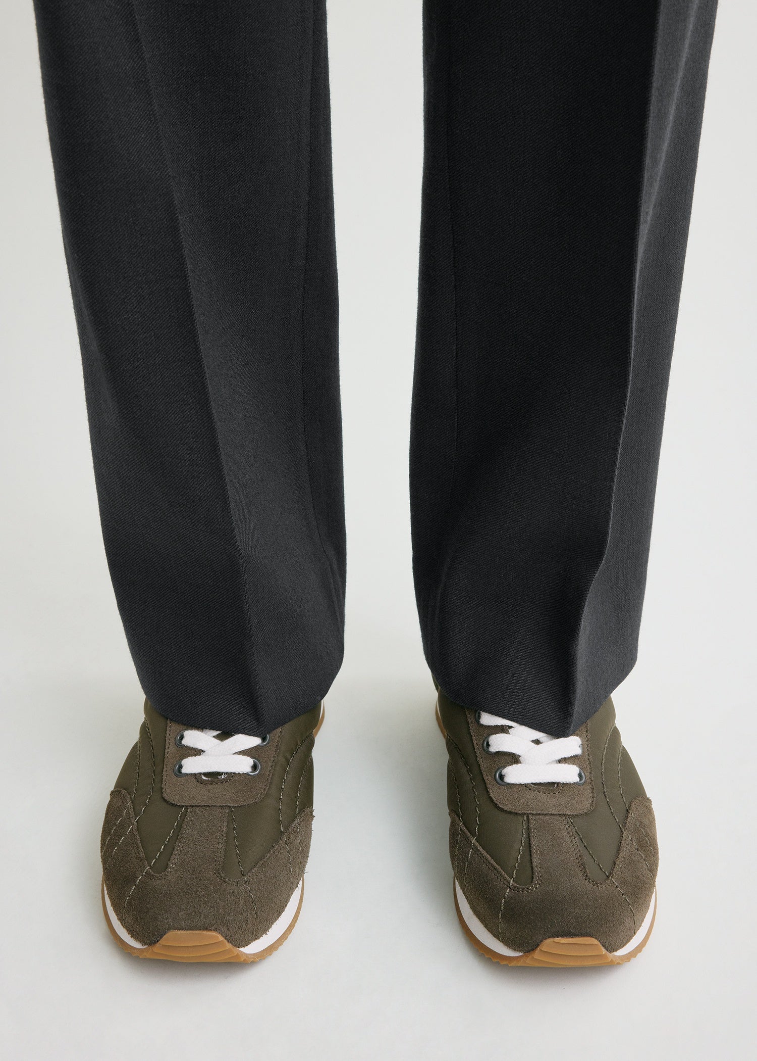 Sport sneakers dark olive