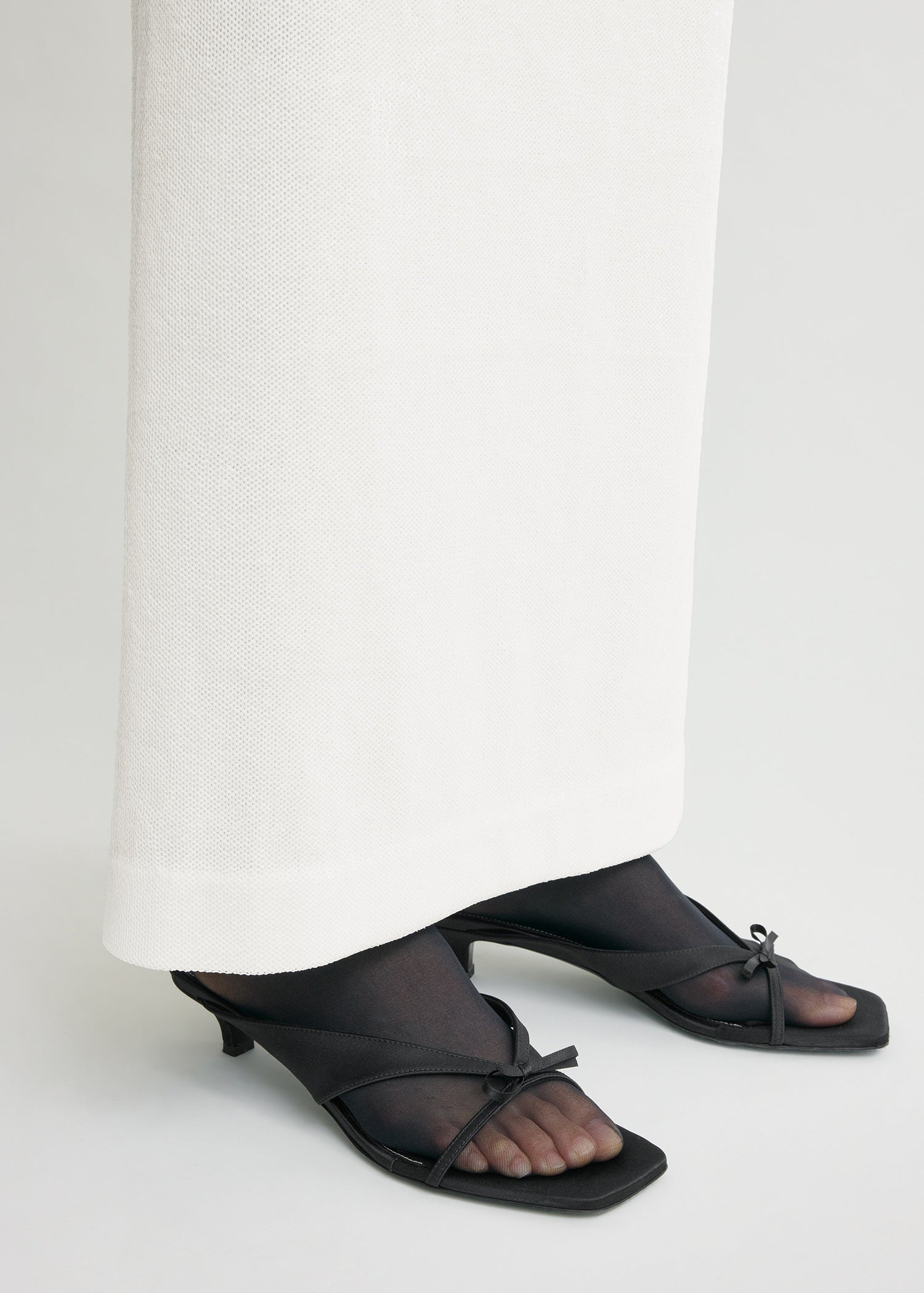 Bow satin sandals black