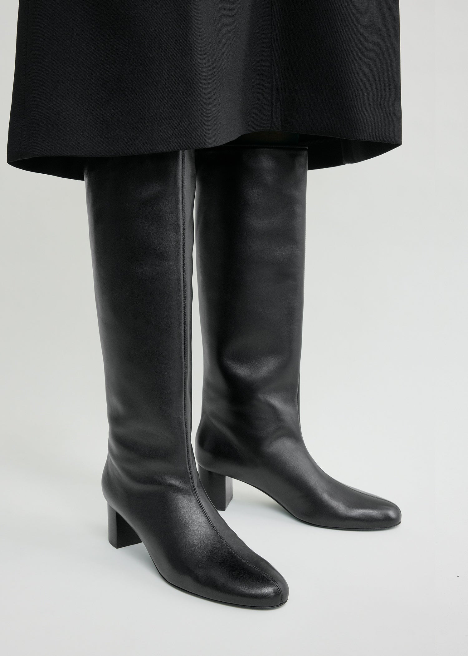 Downtown nappa knee-high boots black – TOTEME