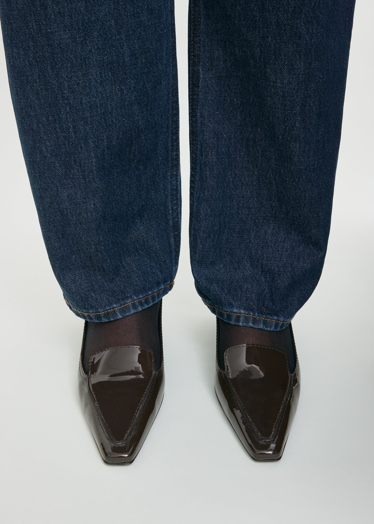 Patent loafer pumps brown