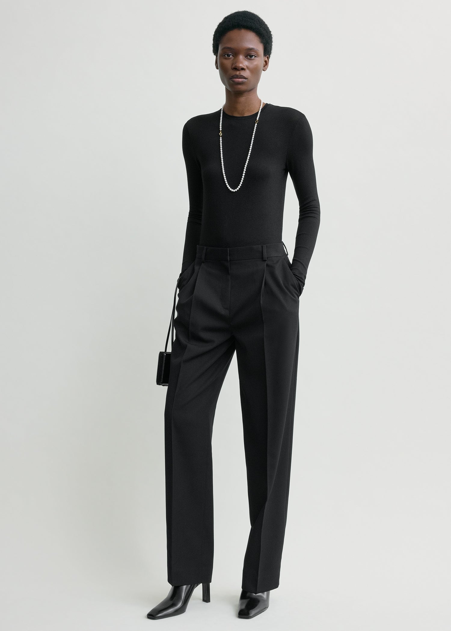 TIME SALE 美品TOTEME Black Zalana Trousers Pleat trousers black – TOTEME