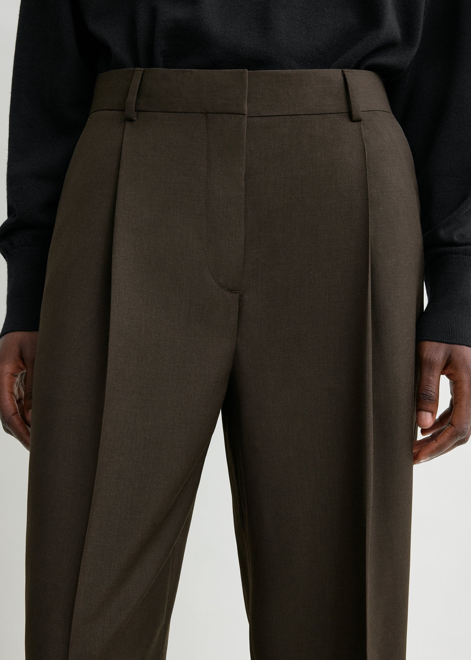 Pleat trousers pepper