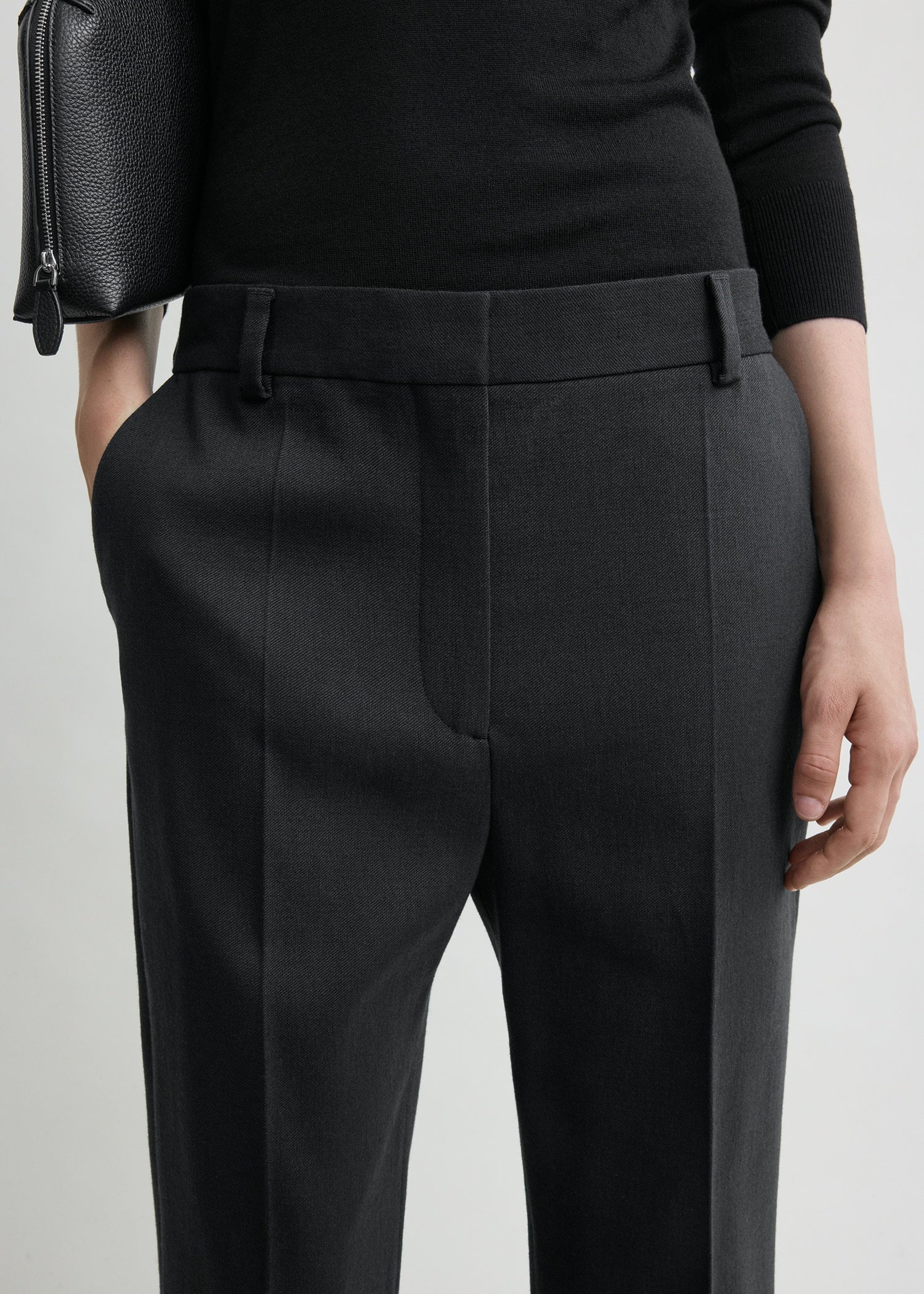Cropped suit trousers washed black