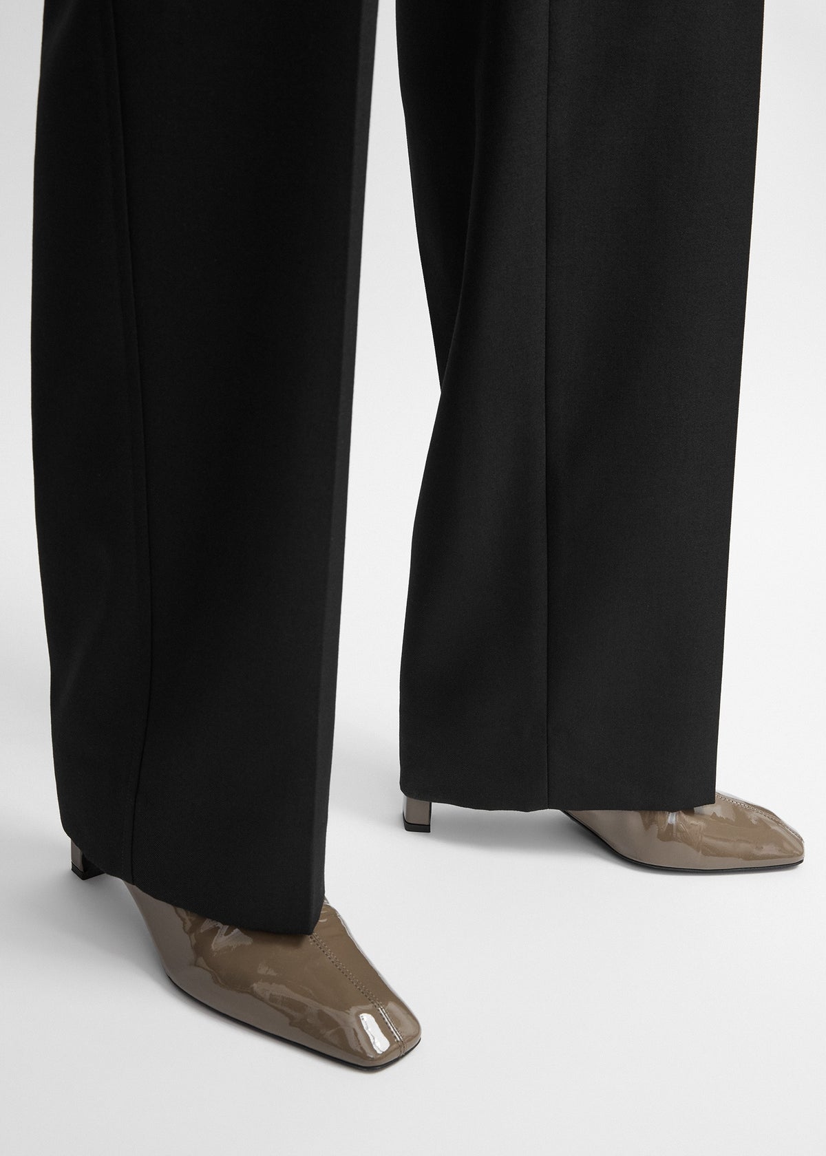 Bar mid-heel naplack boots ash