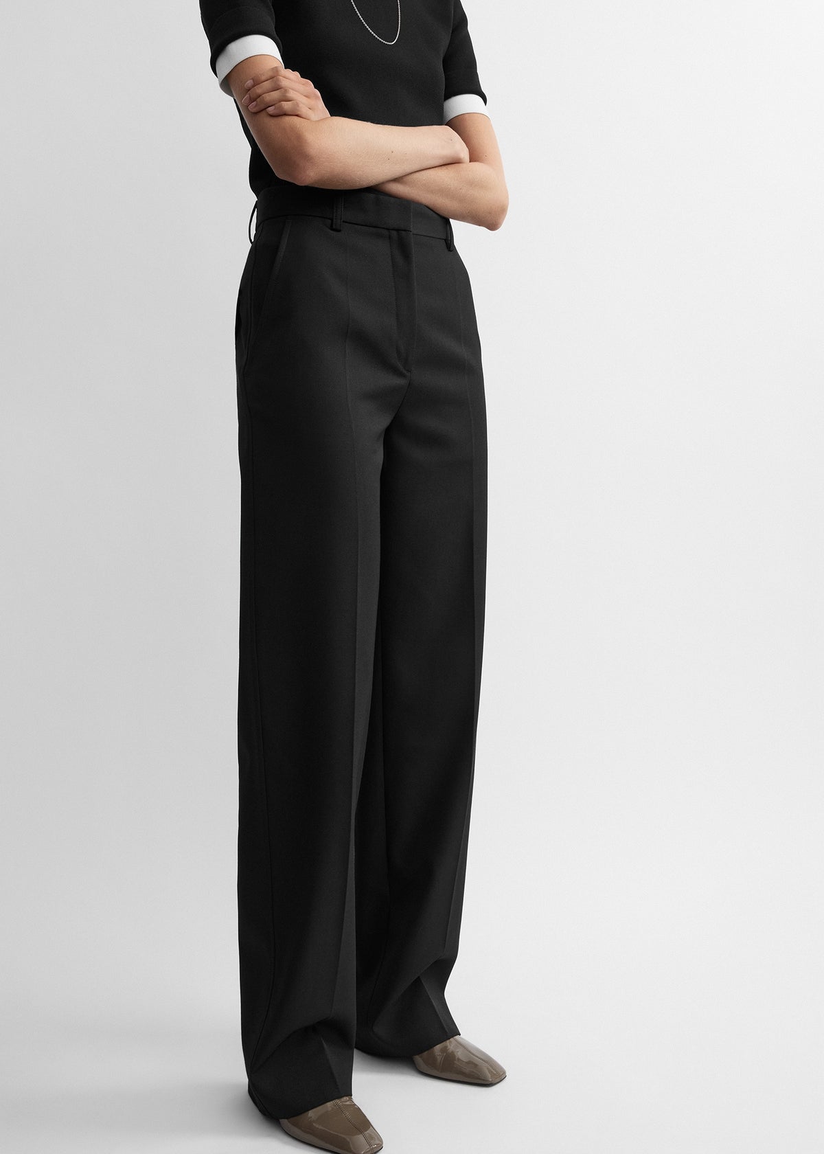 Flap pocket trousers black