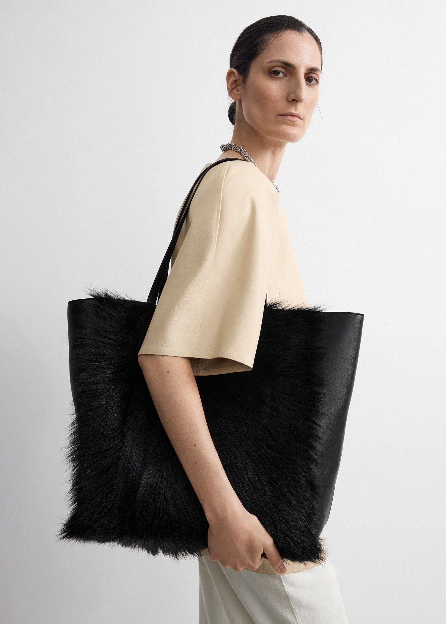 Roam goat hair tote black/black