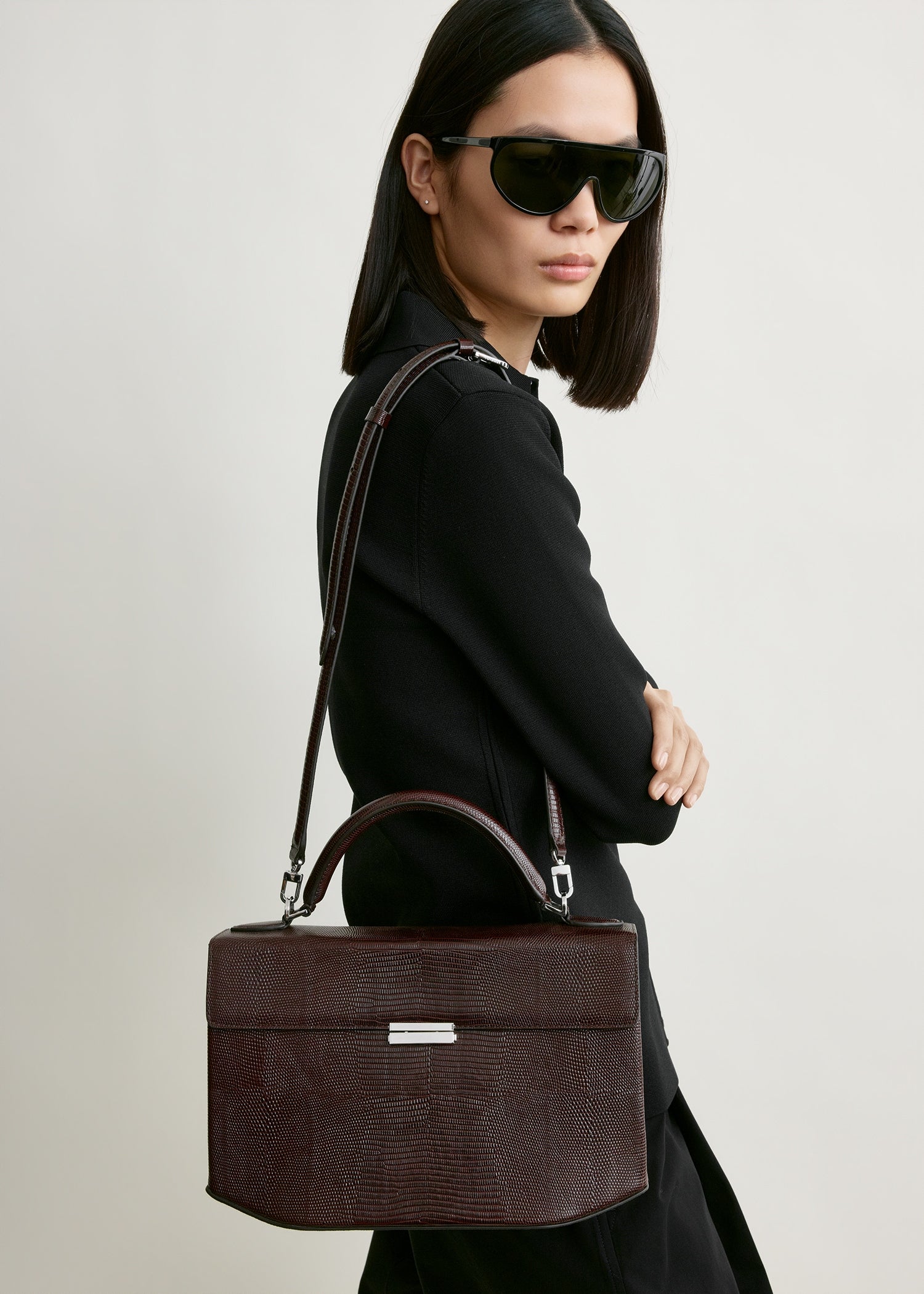 Clip lizard-embossed top handle brown