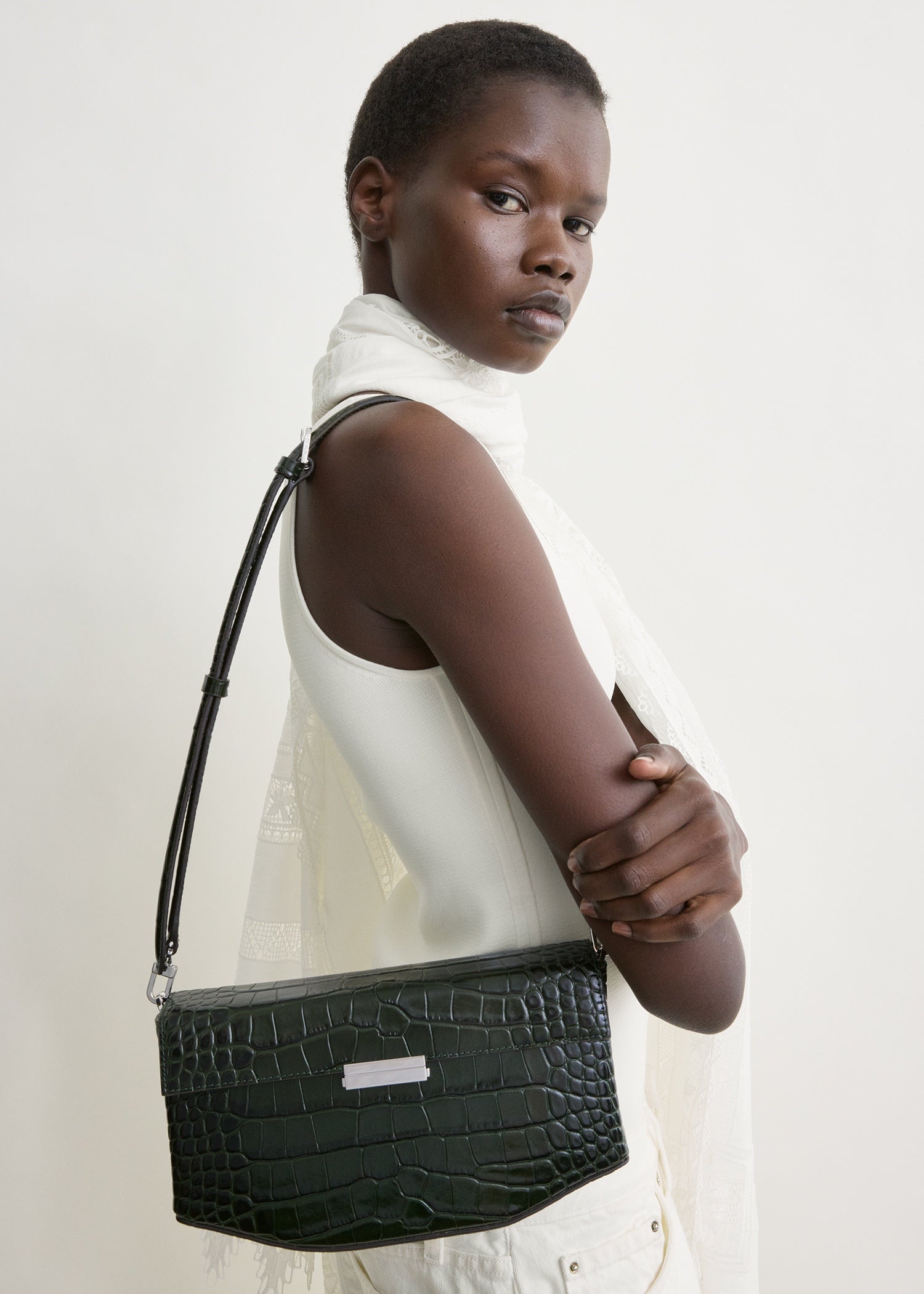 Clip croco-embossed clutch dark green
