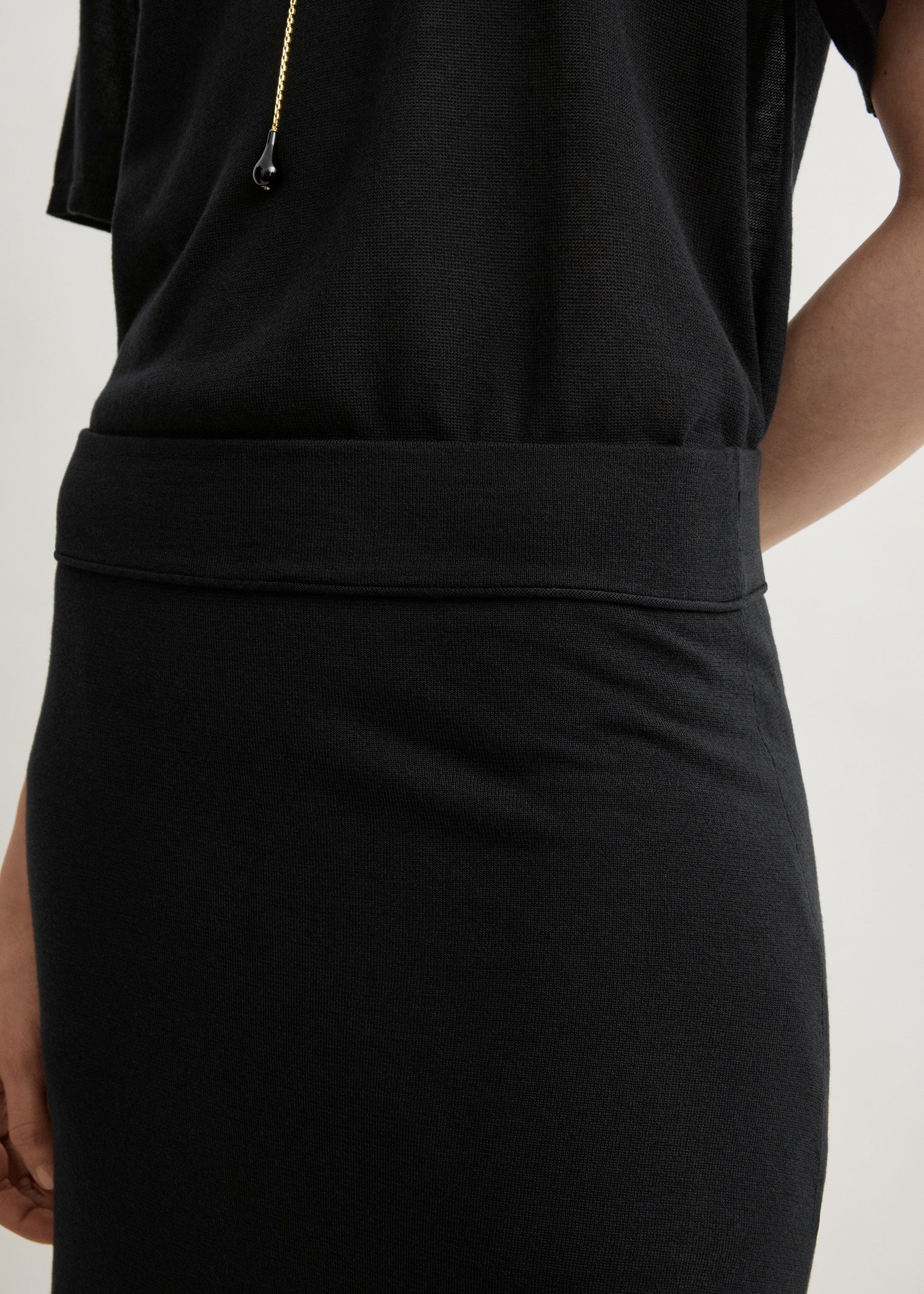 Long knit skirt black