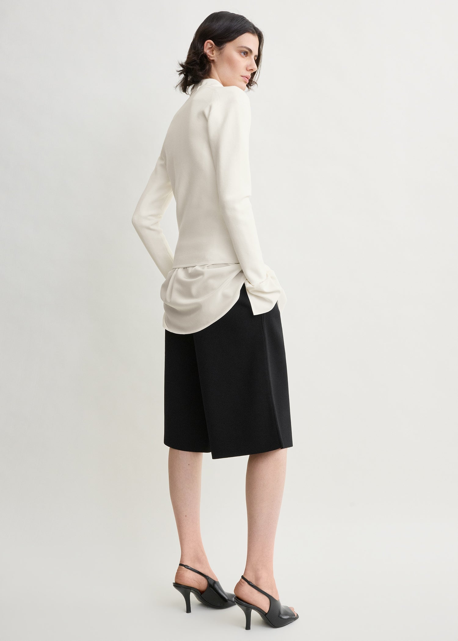 Knit shorts black petite