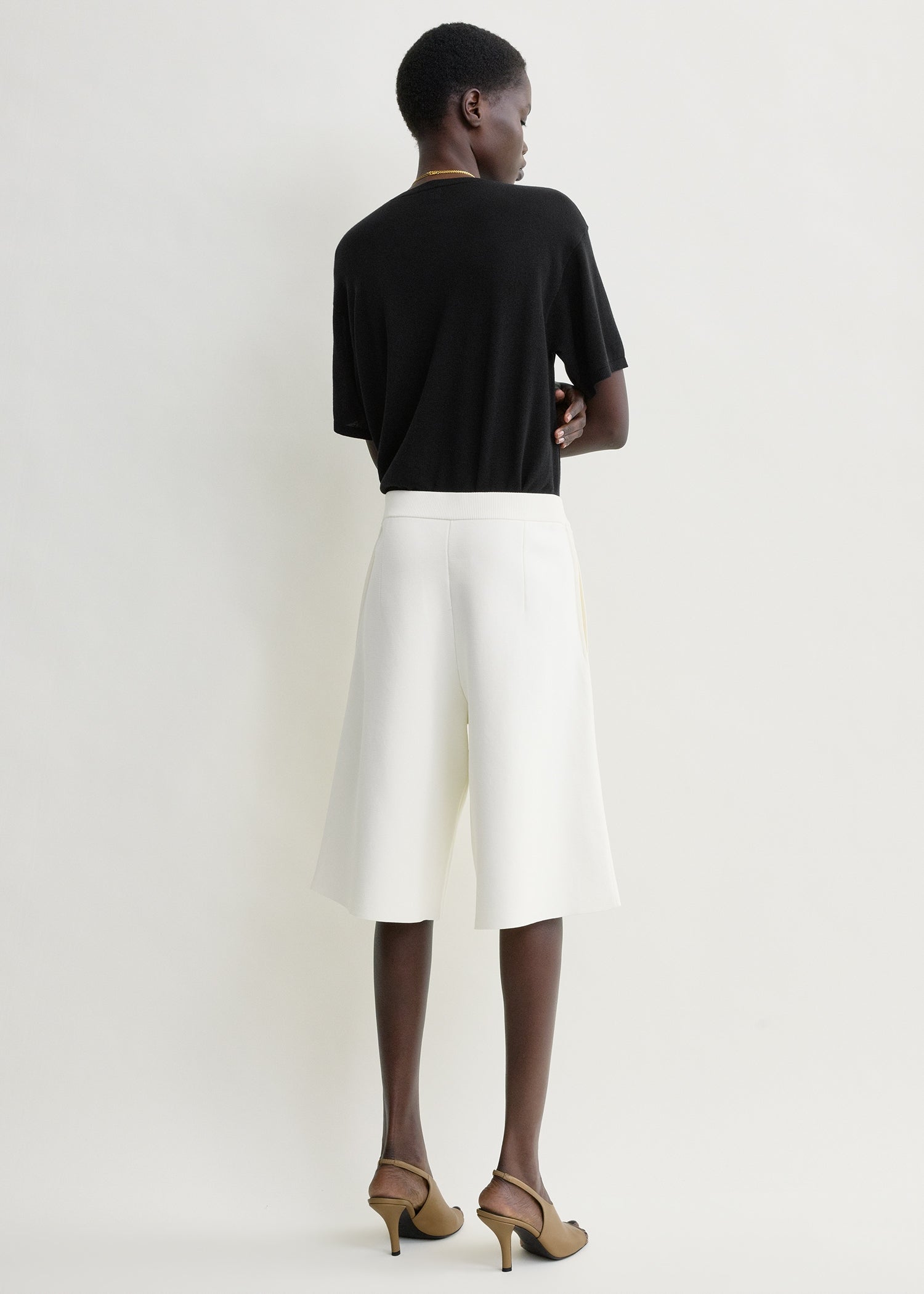 Knit shorts white petite