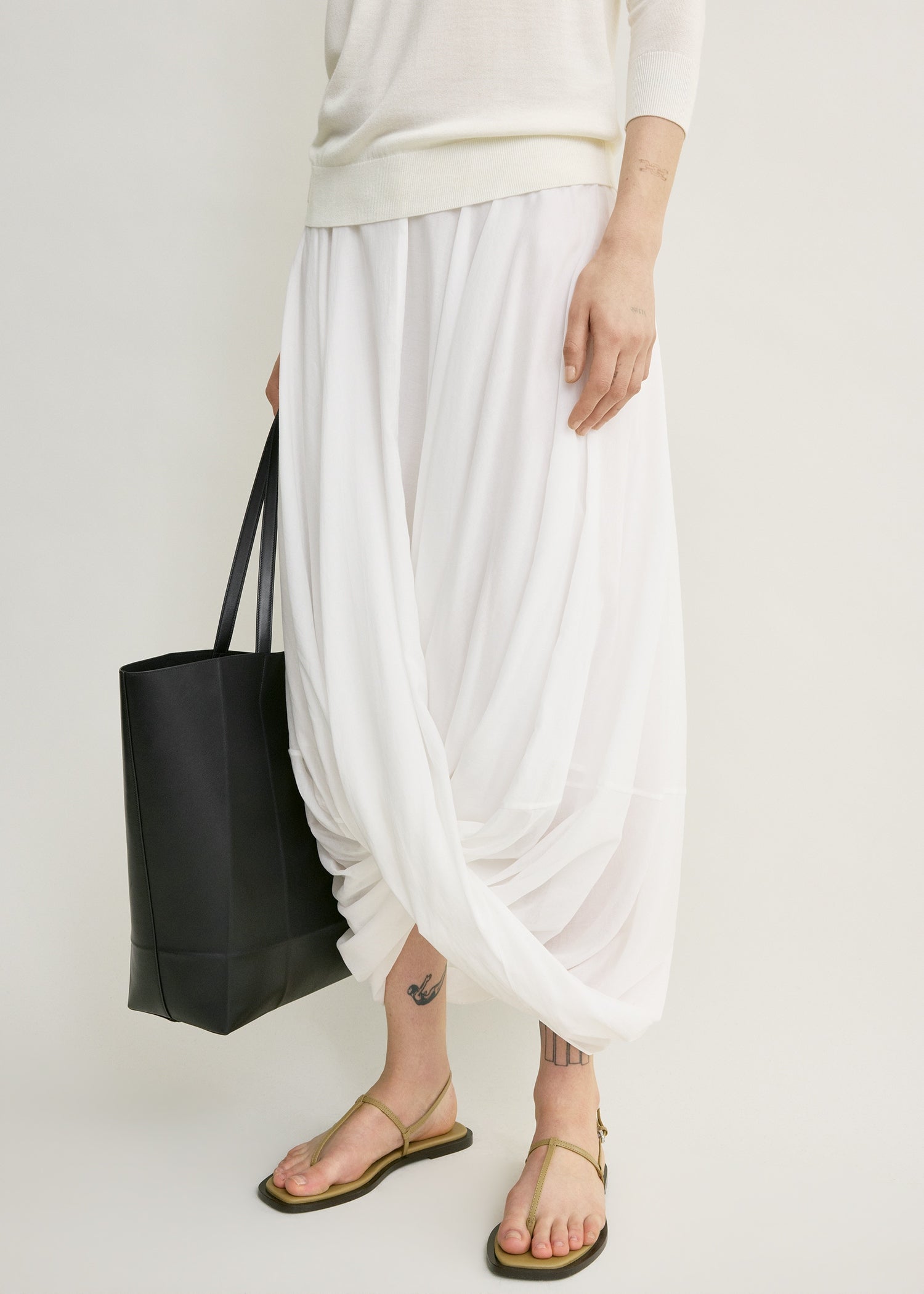 Cocoon skirt white petite