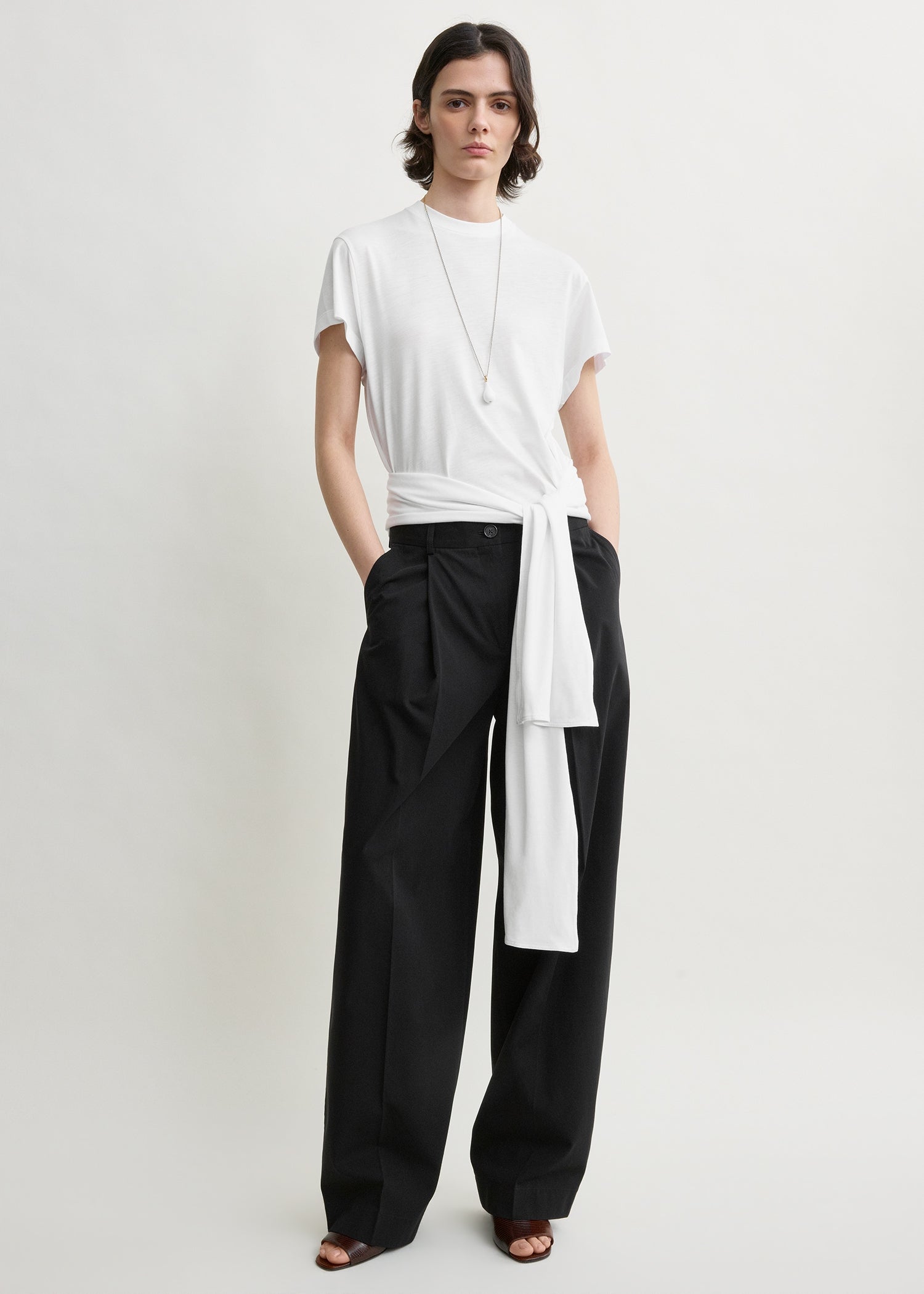 Single pleat cotton trousers black petite