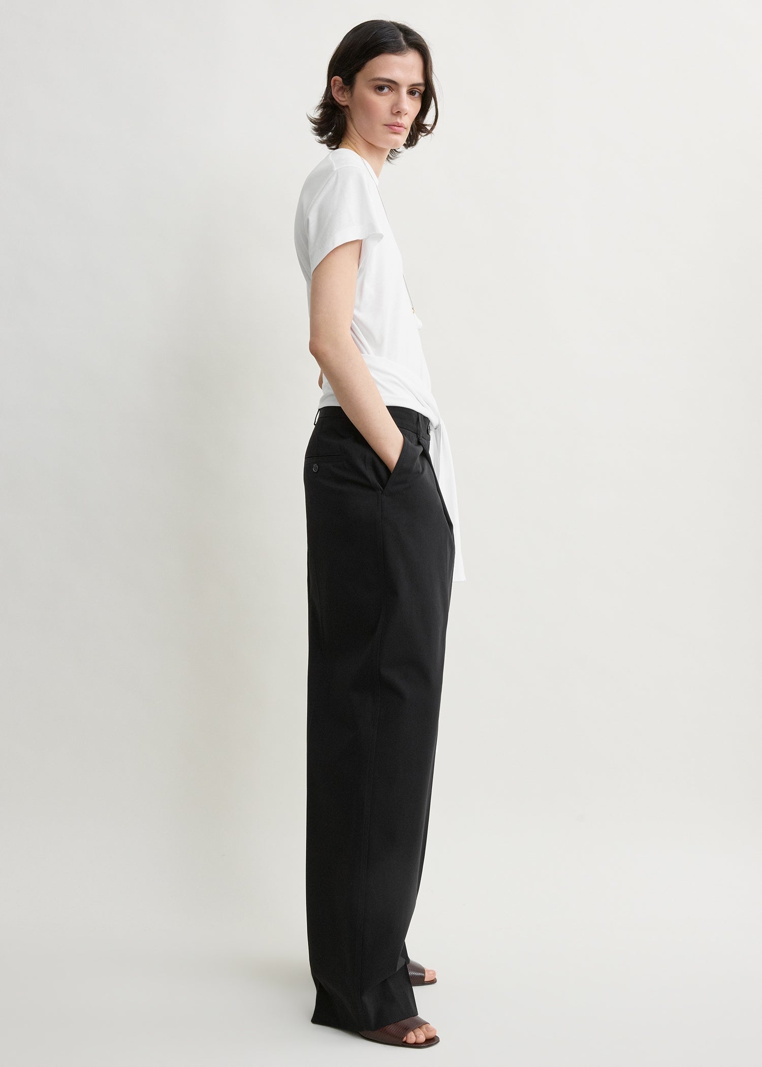 Single pleat cotton trousers black petite