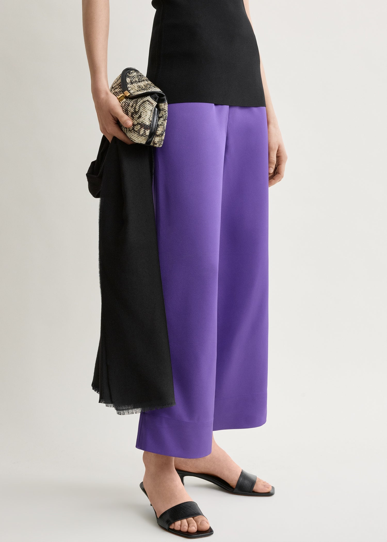 Fluid satin trousers violet