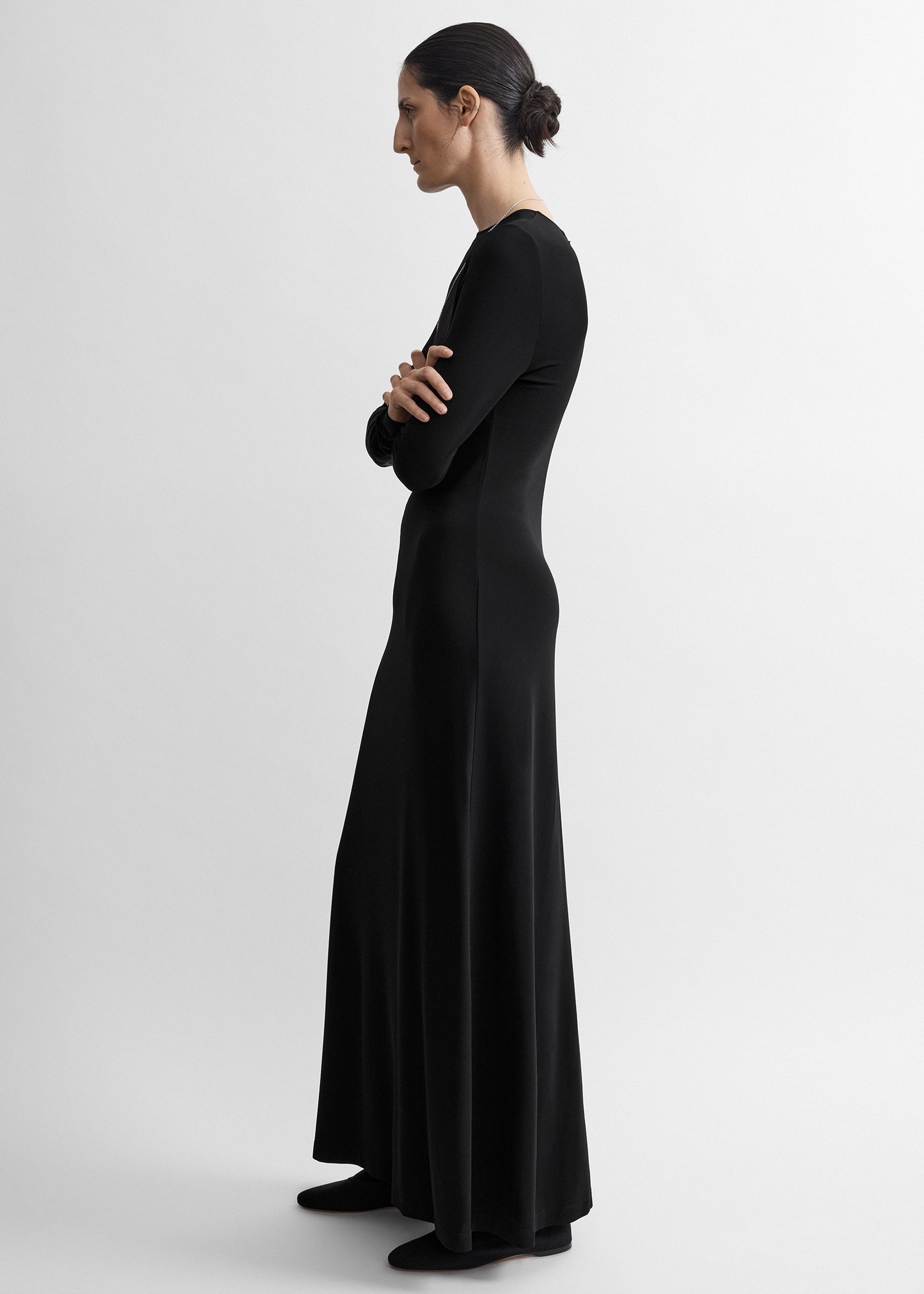 Long-sleeve everyday dress black
