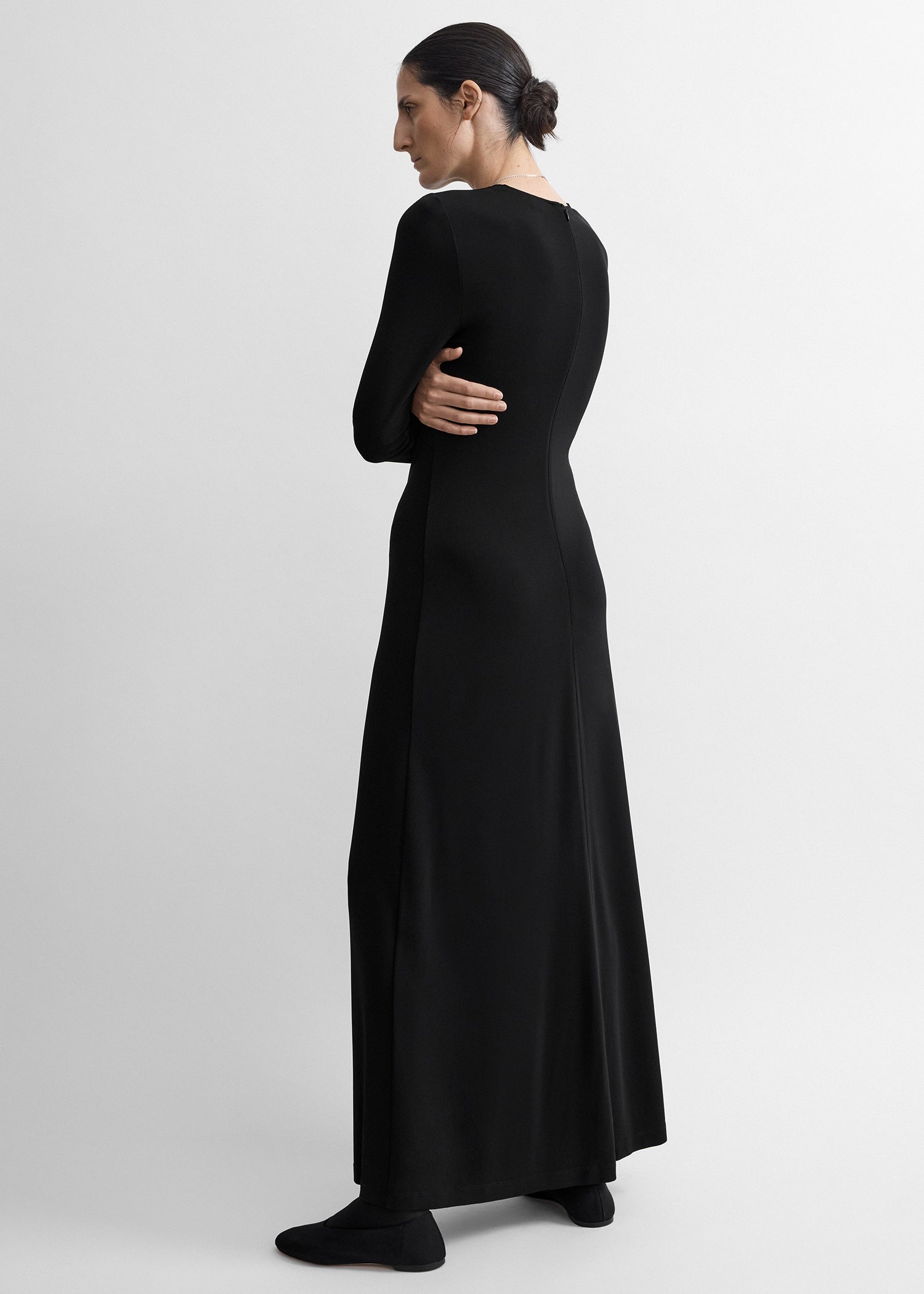 Long-sleeve everyday dress black