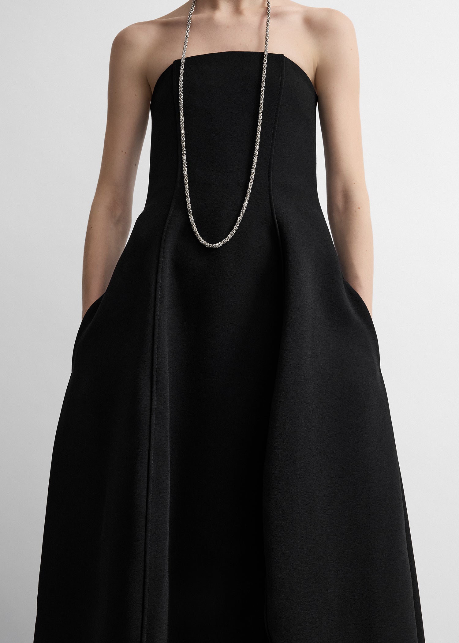 Strapless balloon dress washed black