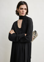 Rounded neckline dress black