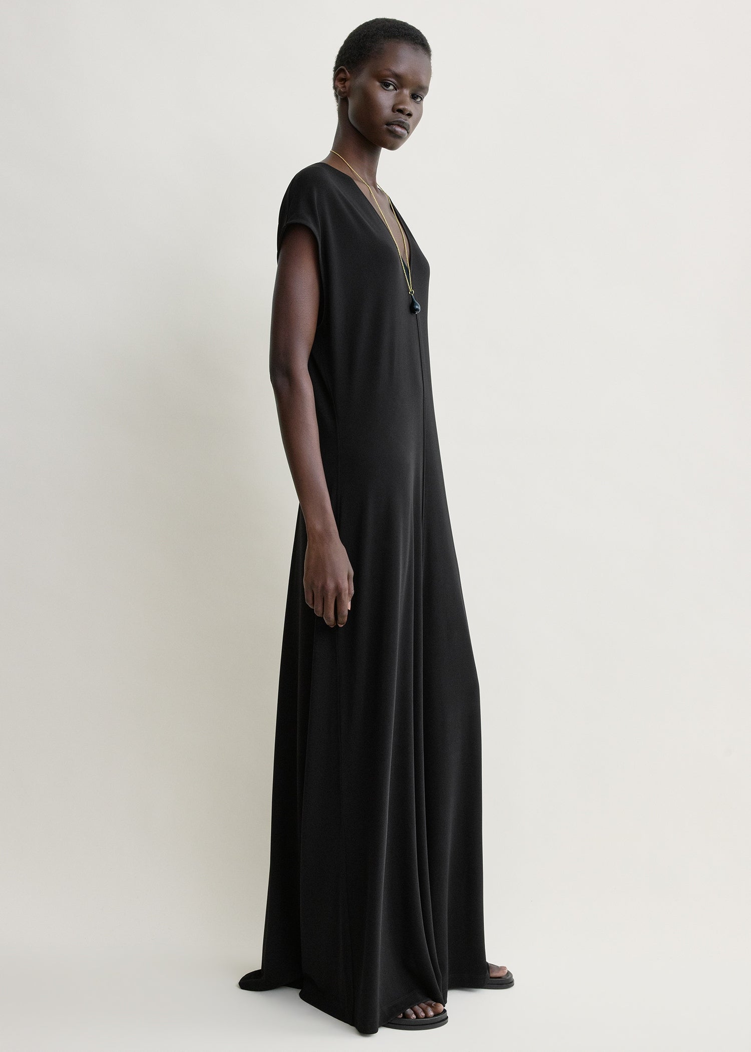 V-neck jersey dress black
