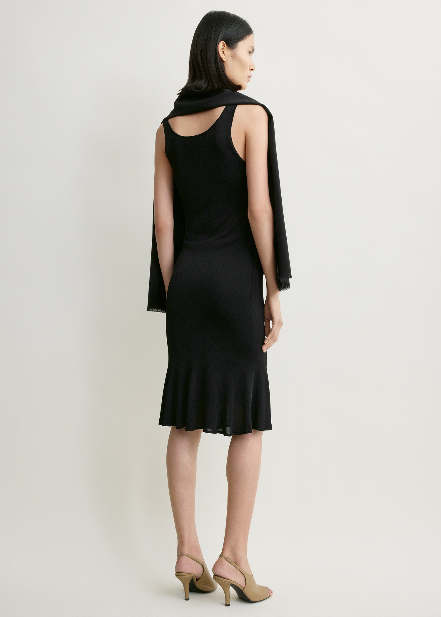 Fluted hem dress black