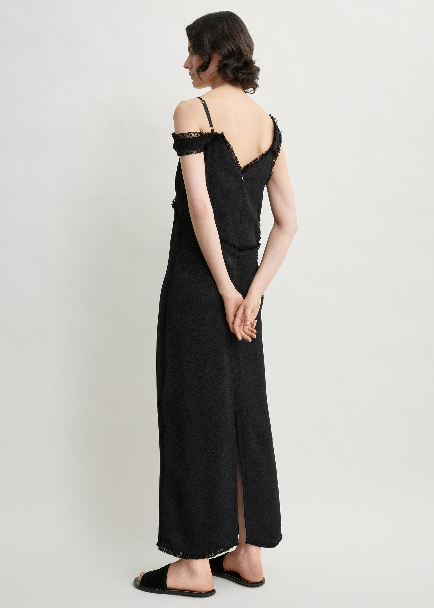 V-neck raw slip dress black